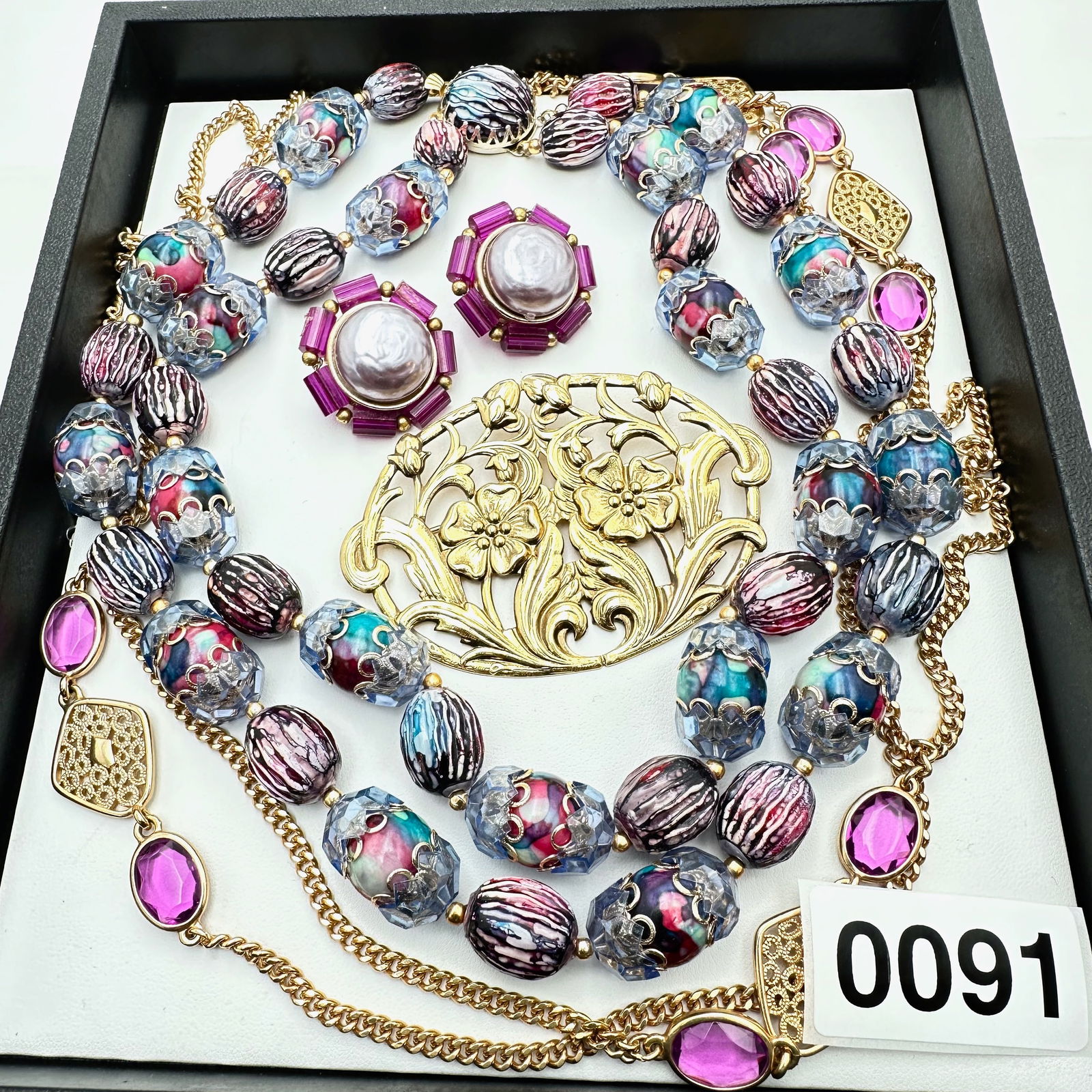 Jewelry Group Lot Vintage Mid Century Necklace Purple Crystal Necklace Earrings Gold Tone Brooch Pin (1 of 2)