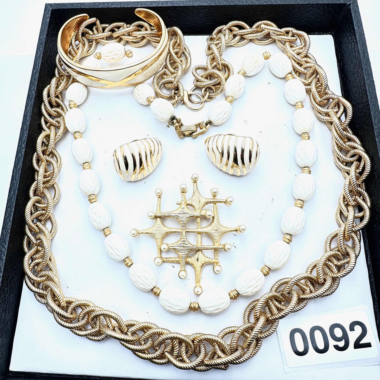 Jewelry Group Lot Vintage Trifari Cream Gold Necklace Joan Rivers Earrings Cream Cuff Bracelet: Jewelry Group Lot Vintage Trifari Cream Gold Necklace Joan Rivers Earrings Cream Cuff Bracelet Brooch