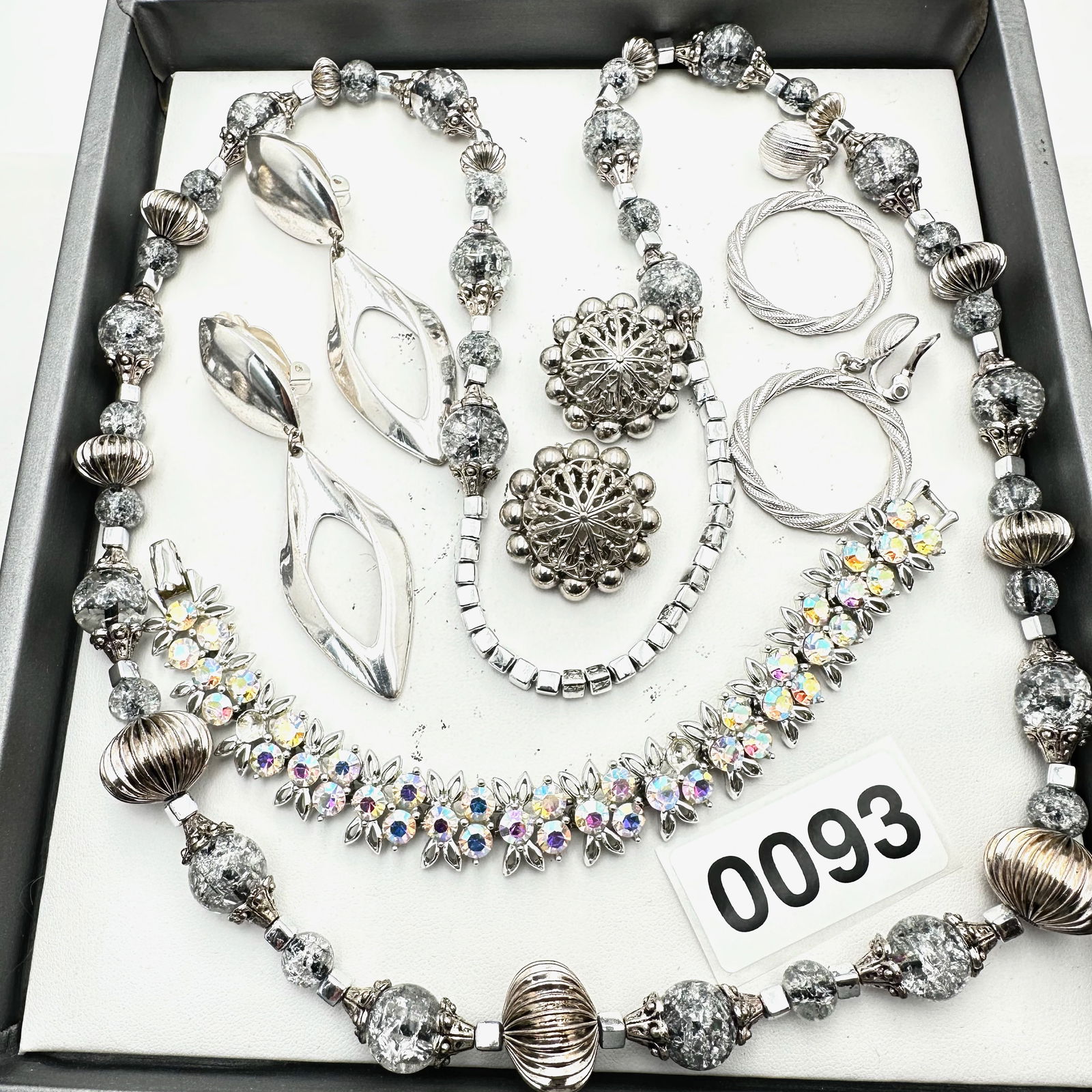 Jewelry Group Lot Vintage Silver Glass Bead Necklace Rhinestone Bracelet Coordinating Earrings (1 of 2)