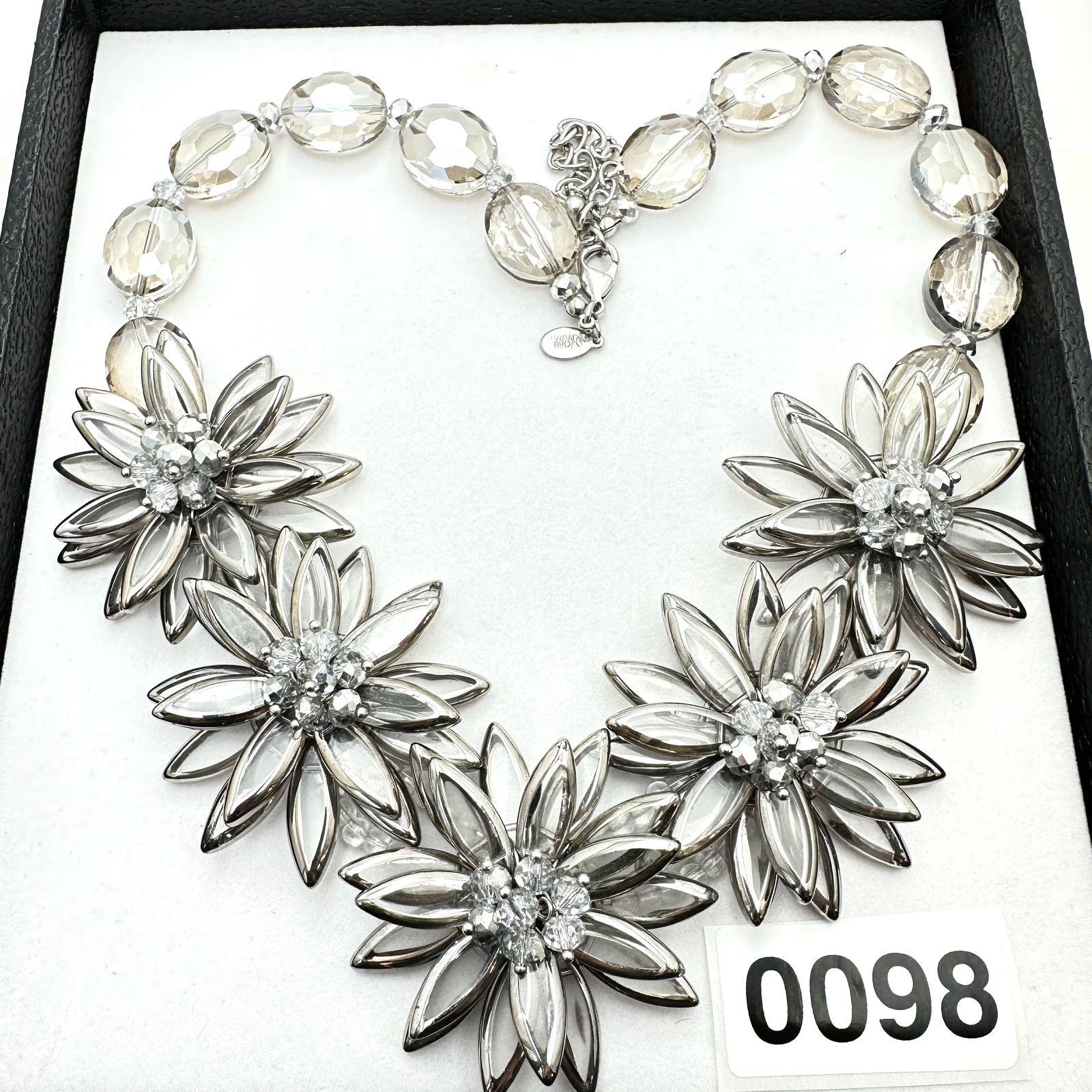 Jewelry Group Lot Joan Rivers Crystal Flowers Statement Necklace Silver tone (1 of 2)