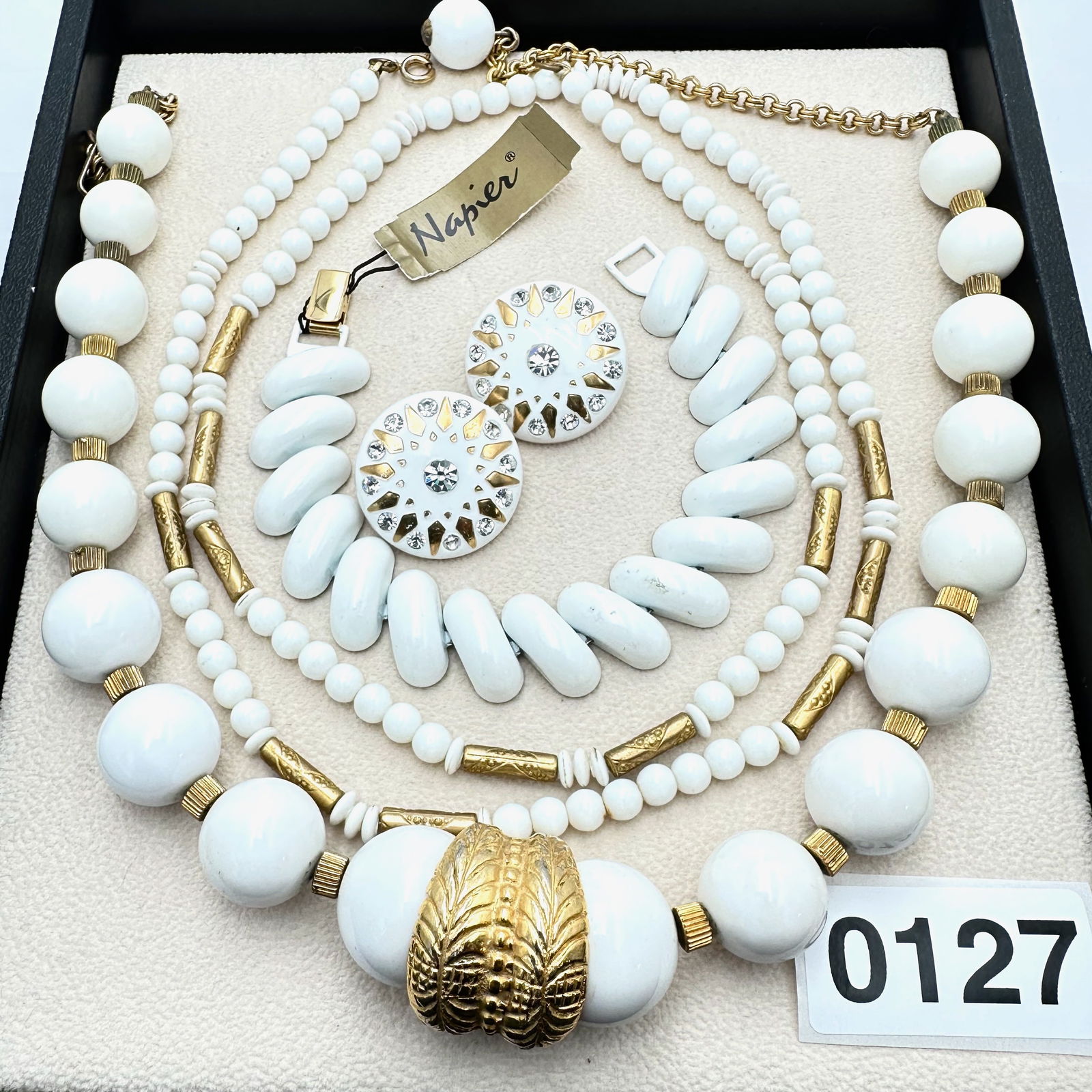 Jewelry Group Lot Vintage White And Gold Necklaces Napier Bracelet Clip Earrings (1 of 2)