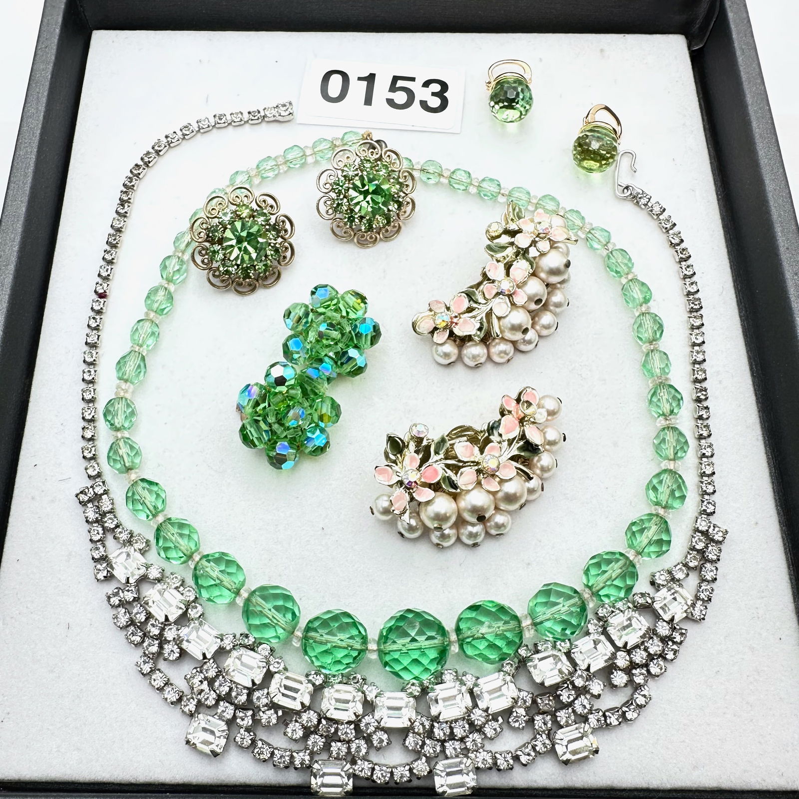 Jewelry Group Lot Vintage Green Glass Beads Clear Rhinestone Necklace Earrings (1 of 2)