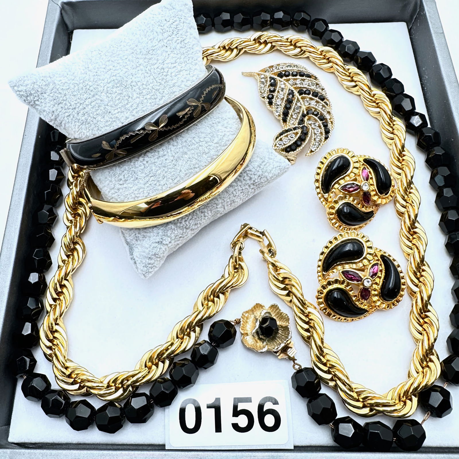 Jewelry Group Lot Vintage Lisner Brooch Rhinestones Black Glass Beads Napier Necklace Hinged Bangles: Jewelry Group Lot Vintage Lisner Brooch Rhinestones Black Glass Beads Napier Necklace Hinged Bangles