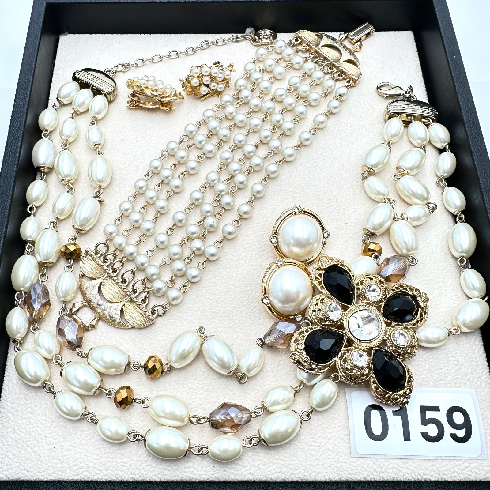 Jewelry Group Lot Vintage 1928 Brand Brooch Pin Multi Strand Bracelet Necklace Clip Pierced Earrings: Jewelry Group Lot Vintage 1928 Brand Brooch Pin Multi Strand Bracelet Necklace Clip Pierced Earrings Faux Pearl