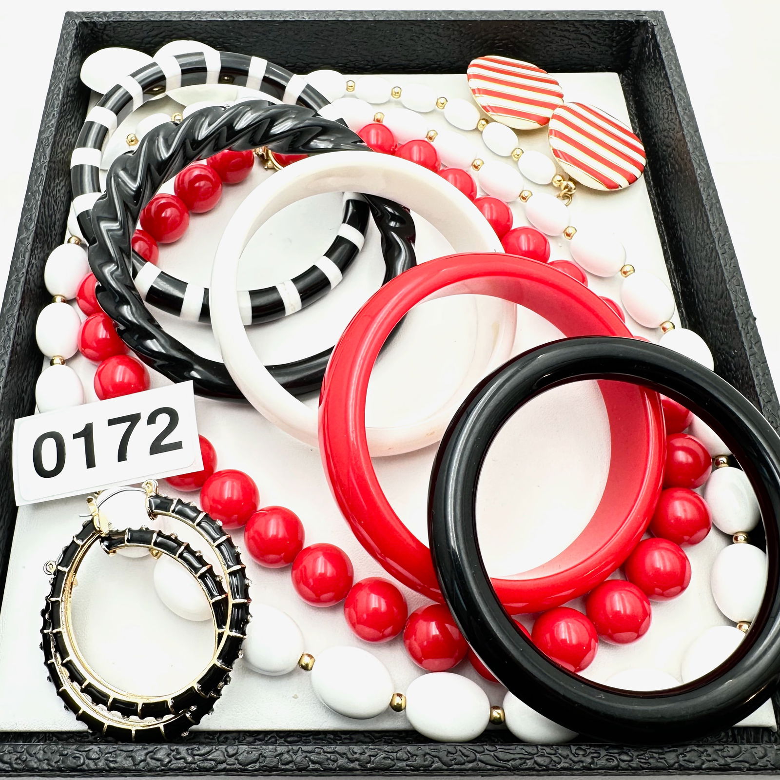Jewelry Group Lot Vintage Lucite Bangles Earrings Red Black White: Jewelry Group Lot Vintage Lucite Bangles Earrings Red Black White