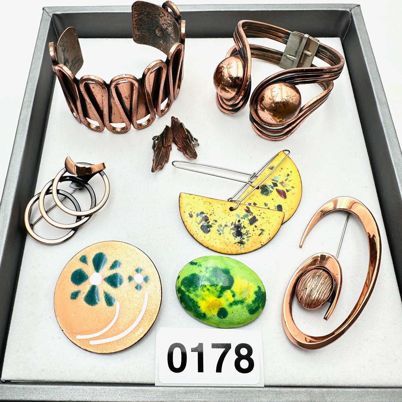 Jewelry Group Lot Vintage Mid Century Copper Enamel Bracelets Earrings Brooches (1 of 2)