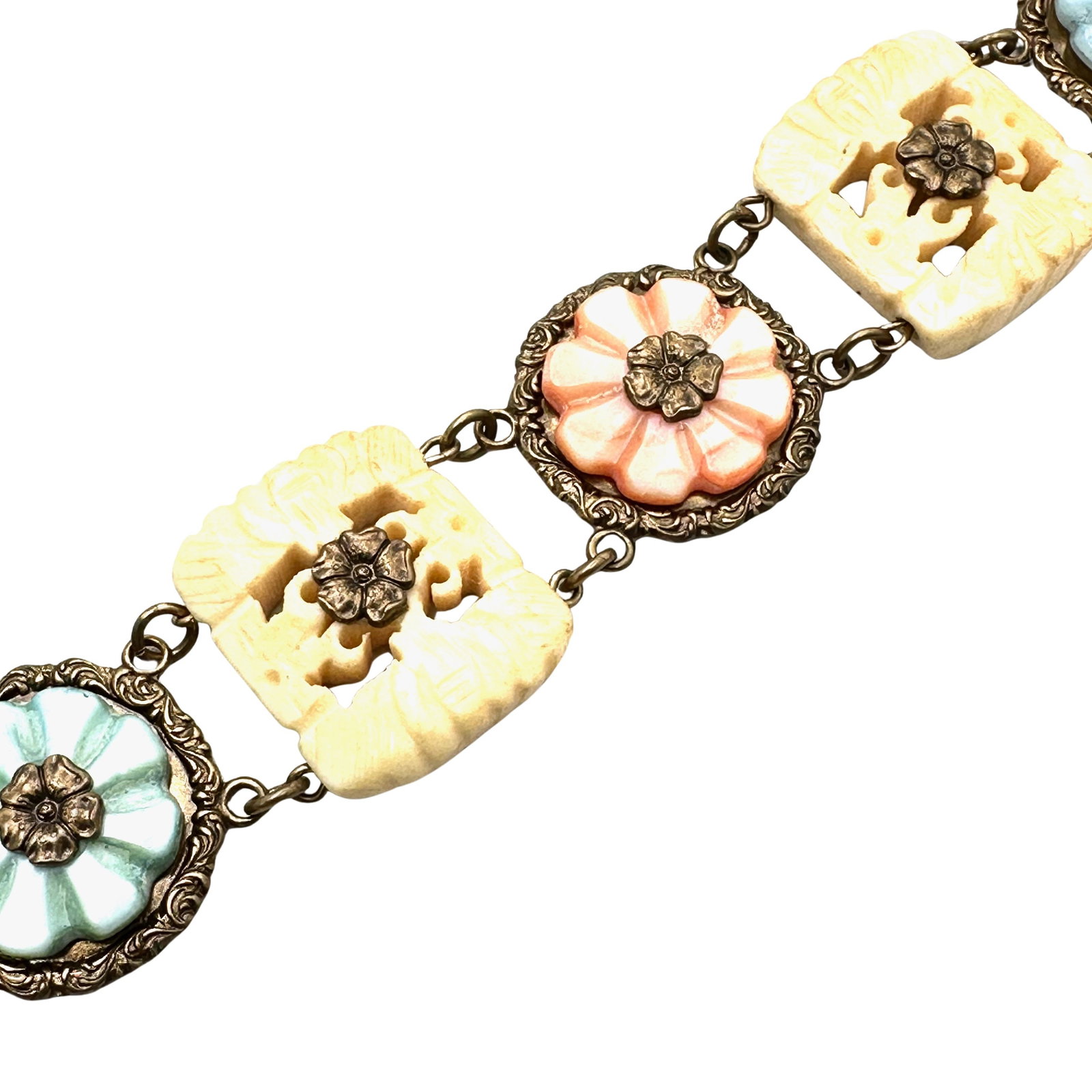 Vintage Grandmother's Buttons Antiqued Gold tone Bracelet Pastel Buttons Fits up to 8.5 Inch: Vintage Grandmother's Buttons Antiqued Gold tone Bracelet Pastel Buttons Fits up to 8.5 Inch