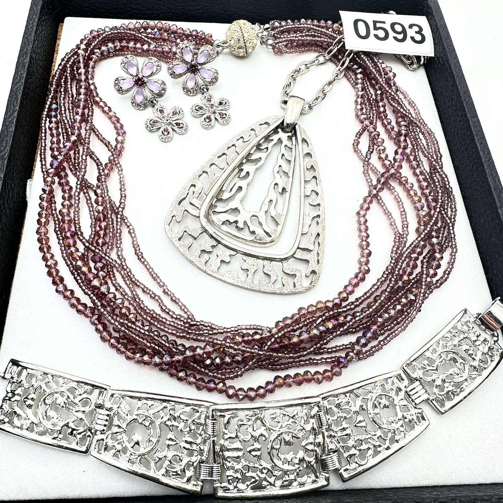 Vintage Jewelry Group Lot Vintage Purple and Silver Tone Necklaces Bracelet and Earrings: Vintage Jewelry Group Lot Vintage Purple and Silver Tone Necklaces Bracelet and Earrings