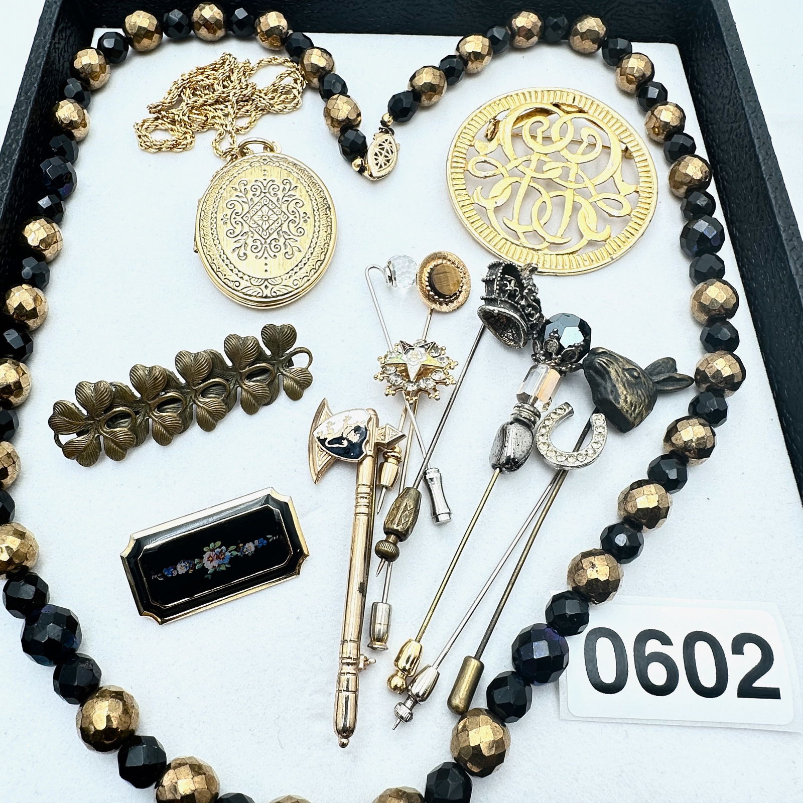 Vintage Jewelry Group Lot Vintage Black Glass Beads Locket Necklace Stick Pins Brooches Gold Tone: Vintage Jewelry Group Lot Vintage Black Glass Beads Locket Necklace Stick Pins Brooches Gold Tone