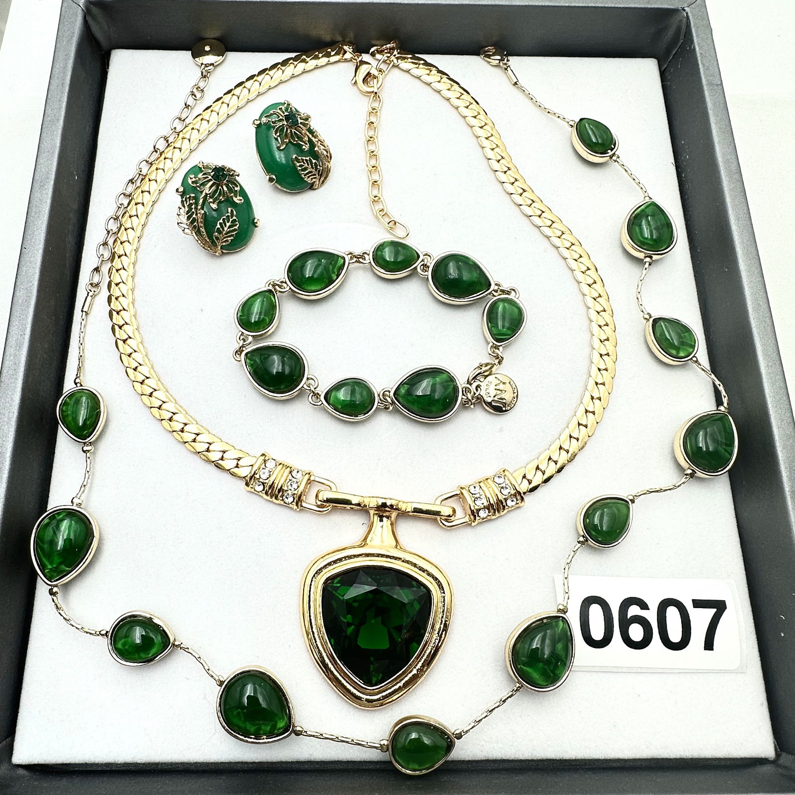 Vintage Jewelry Group Lot Green Rhinestone Necklaces Bracelet and Clip Earrings: Vintage Jewelry Group Lot Green Rhinestone Necklaces Bracelet and Clip Earrings