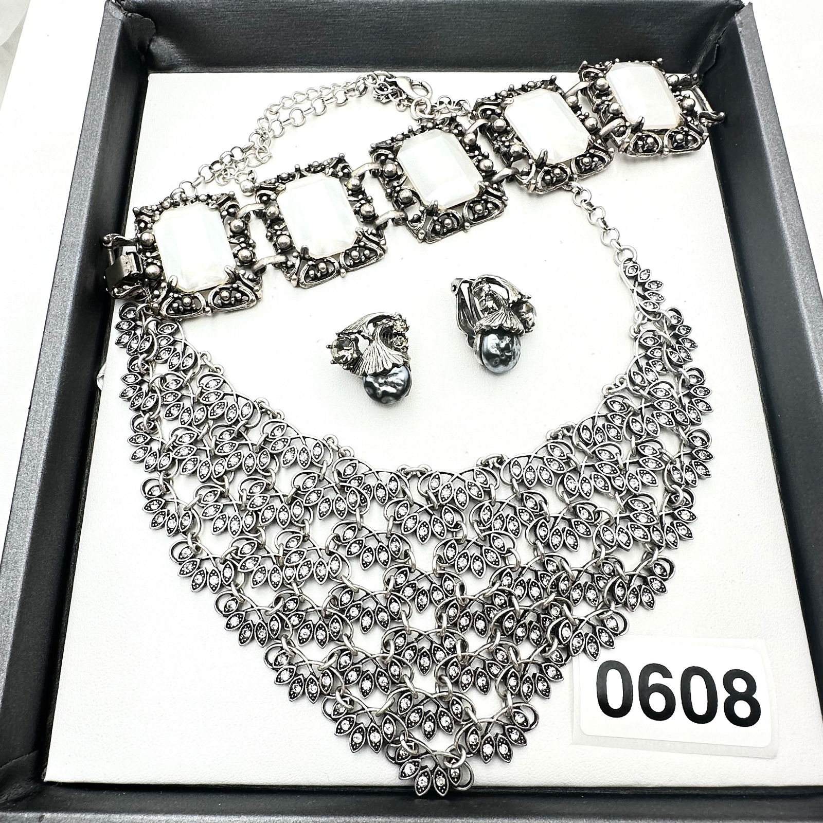 Vintage Jewelry Group Lot Vintage Silver Tone Rhinestone Bib Necklace Wide Bracelet Clip Earrings (1 of 2)