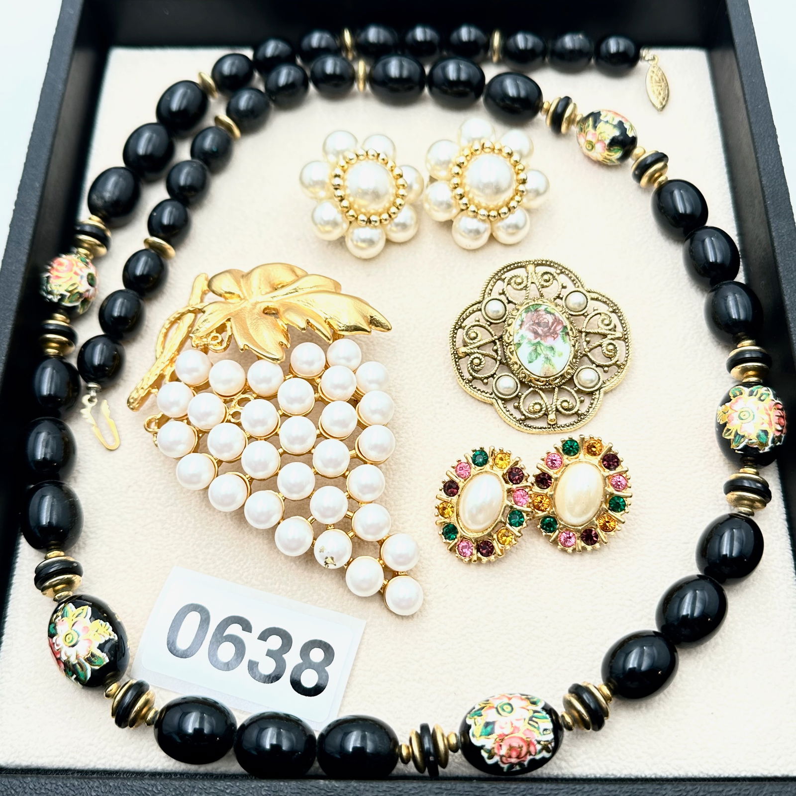 Vintage Jewelry Group Lot Vintage Faux Pearl Brooch Earrings Black Floral Enamel Necklace: Vintage Jewelry Group Lot Vintage Faux Pearl Brooch Earrings Black Floral Enamel Necklace