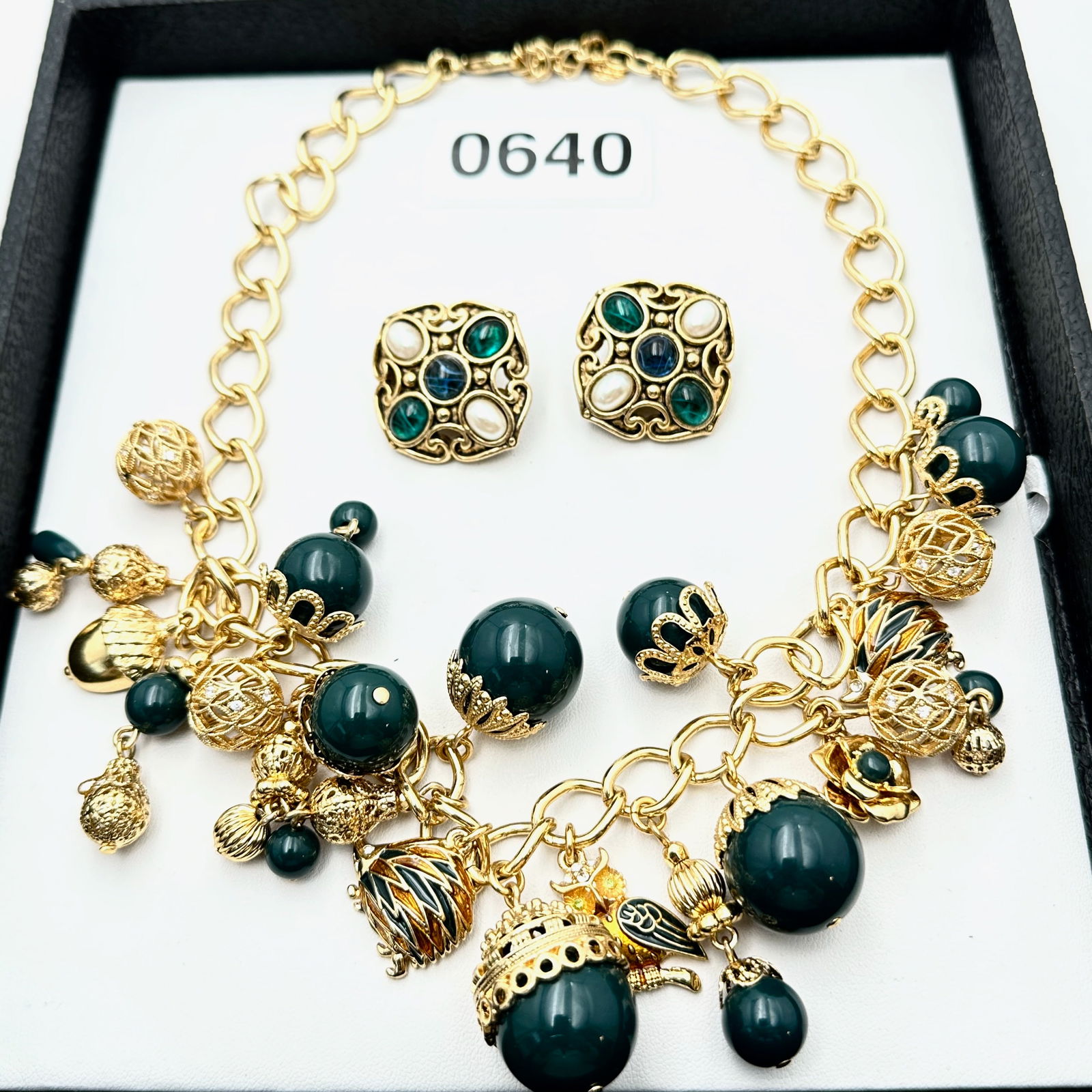 Vintage Jewelry Group Lot Green Gold Statement Necklace Owl Hedge Hog Acorn And Clip Earrings: Vintage Jewelry Group Lot Green Gold Statement Necklace Owl Hedge Hog Acorn And Clip Earrings