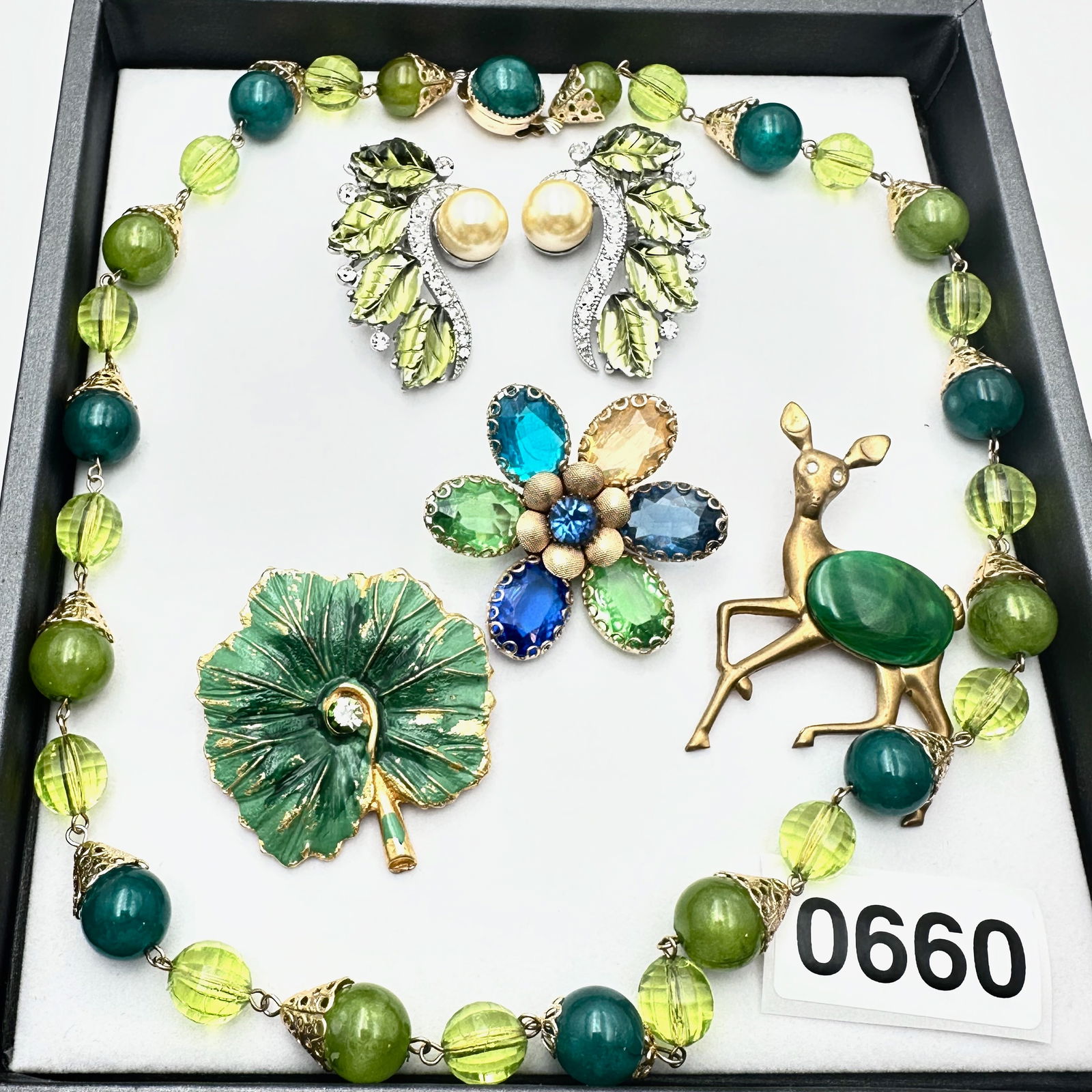 Vintage Jewelry Group Lot Vintage Green Retro Necklace Rhinestone Brooch Figural Deer And Clip (1 of 2)
