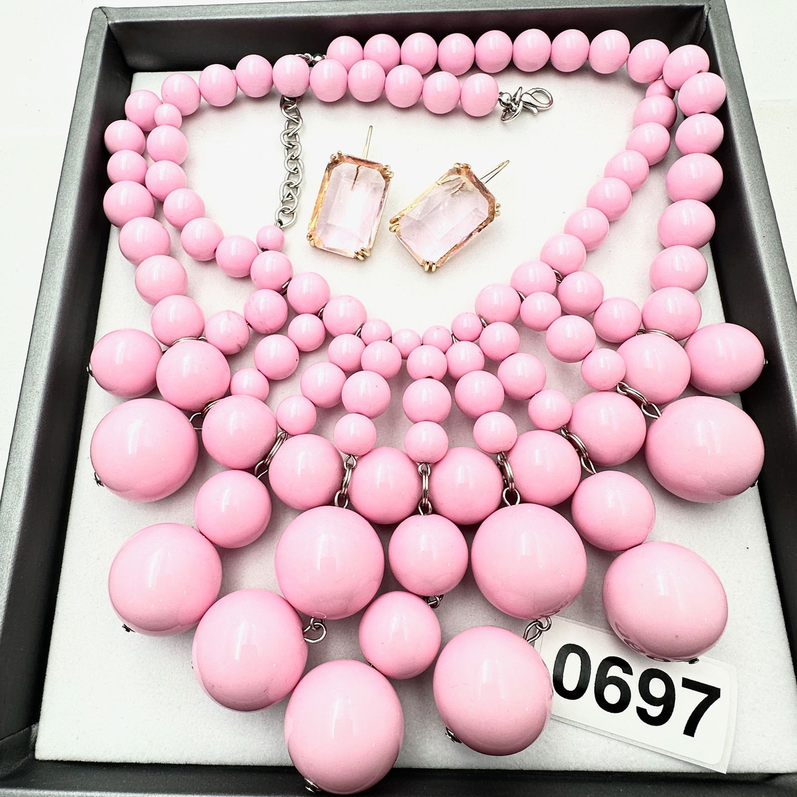 Vintage Jewelry Group Lot Pink Lucite Bib Statement Necklace Pink Glass Pierced Earrings: Vintage Jewelry Group Lot Pink Lucite Bib Statement Necklace Pink Glass Pierced Earrings