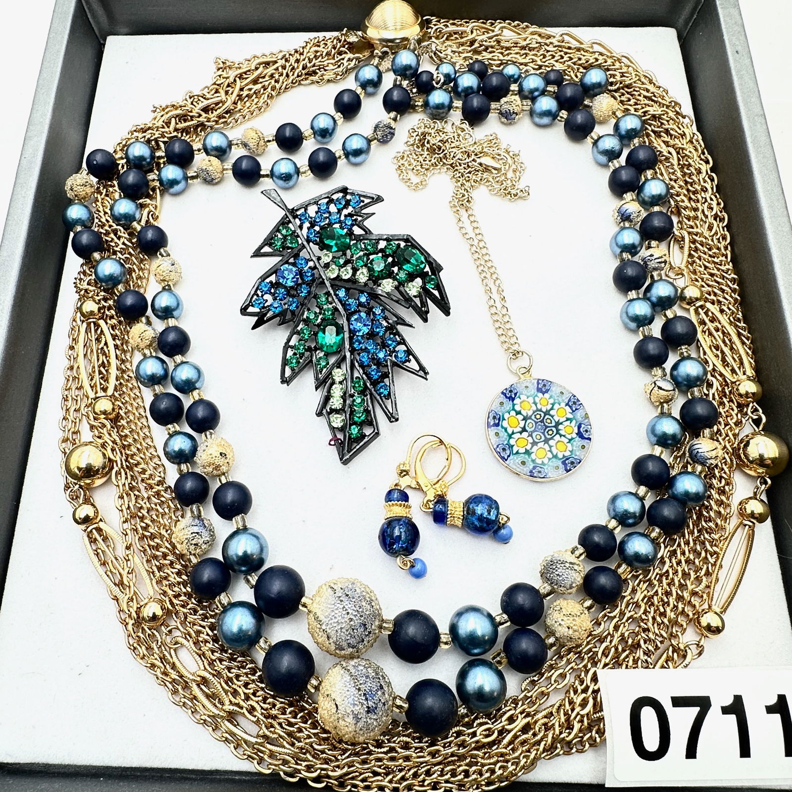 Vintage Jewelry Group Lot Blue Green Rhinestone Brooch Pin Italian Murano Pendant Necklaces: Vintage Jewelry Group Lot Blue Green Rhinestone Brooch Pin Italian Murano Pendant Necklaces