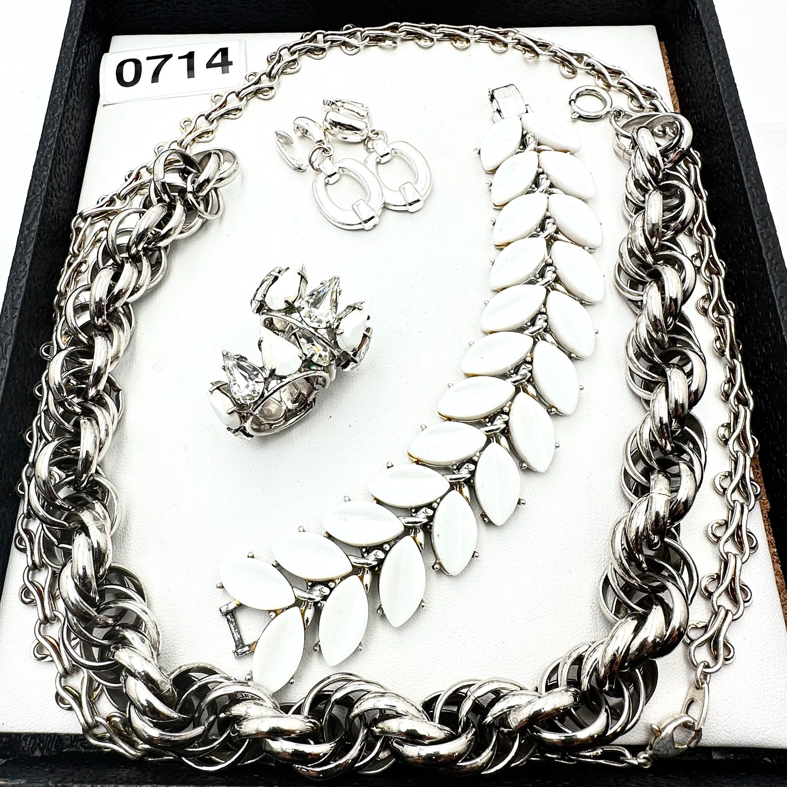 Vintage Jewelry Group Lot Silver Tone necklaces White Thermoset Bracelet Milk Glass Rhinestone (1 of 2)