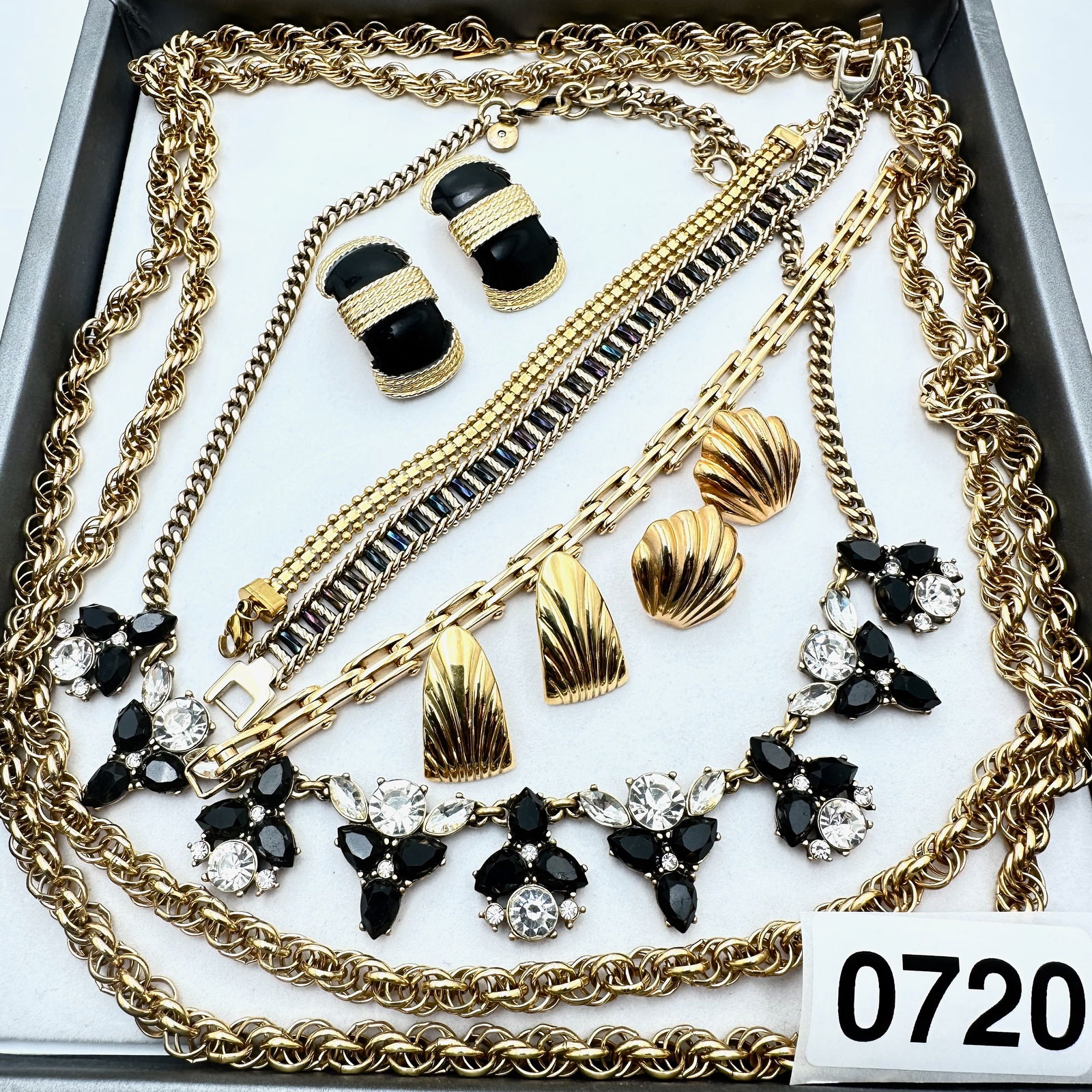 Vintage Jewelry Group Lot Black Gold Tone Necklaces Bracelets and Earrings (1 of 2)