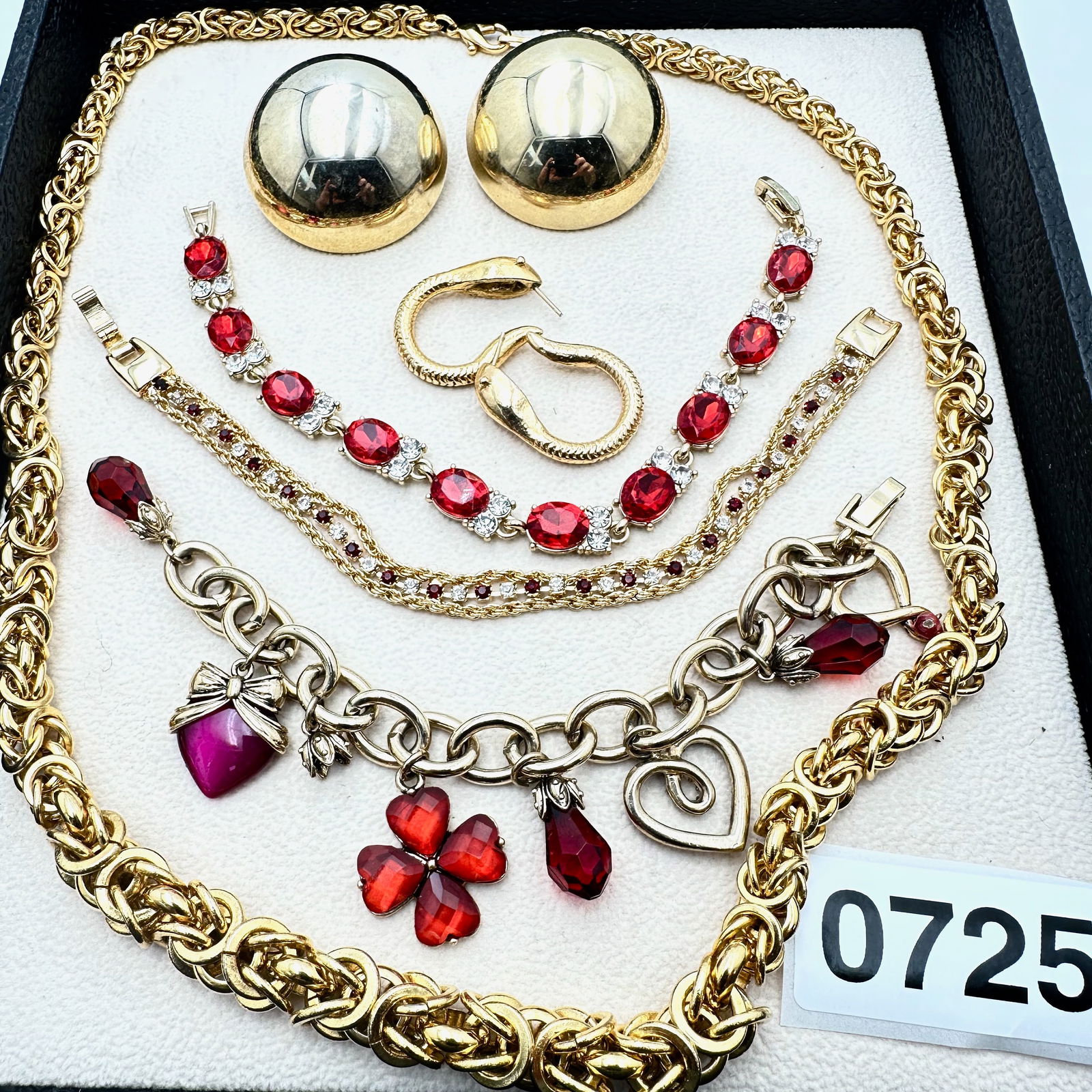 Vintage Jewelry Group Lot Gold Tone Necklaces Red Rhinestone Bracelets Clip And Pierced Earrings: Vintage Jewelry Group Lot Gold Tone Necklaces Red Rhinestone Bracelets Clip And Pierced Earrings