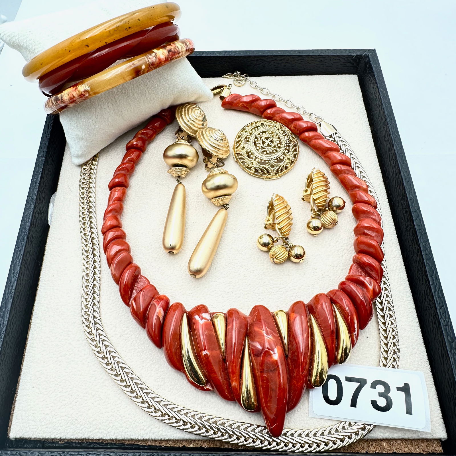 Vintage Jewelry Group Lot Burgundy Lucite Statement Necklace Coordinating Bangles and Earrings: Vintage Jewelry Group Lot Burgundy Lucite Statement Necklace Coordinating Bangles and Earrings