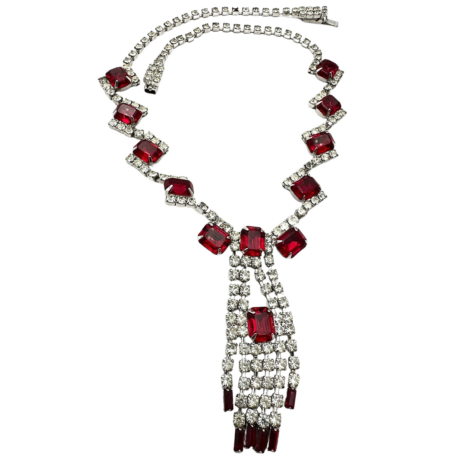 Vintage High End Unsigned Red And Clear Glass Rhinestone Silver Tone Necklace 17 Inch Wearable (1 of 2)