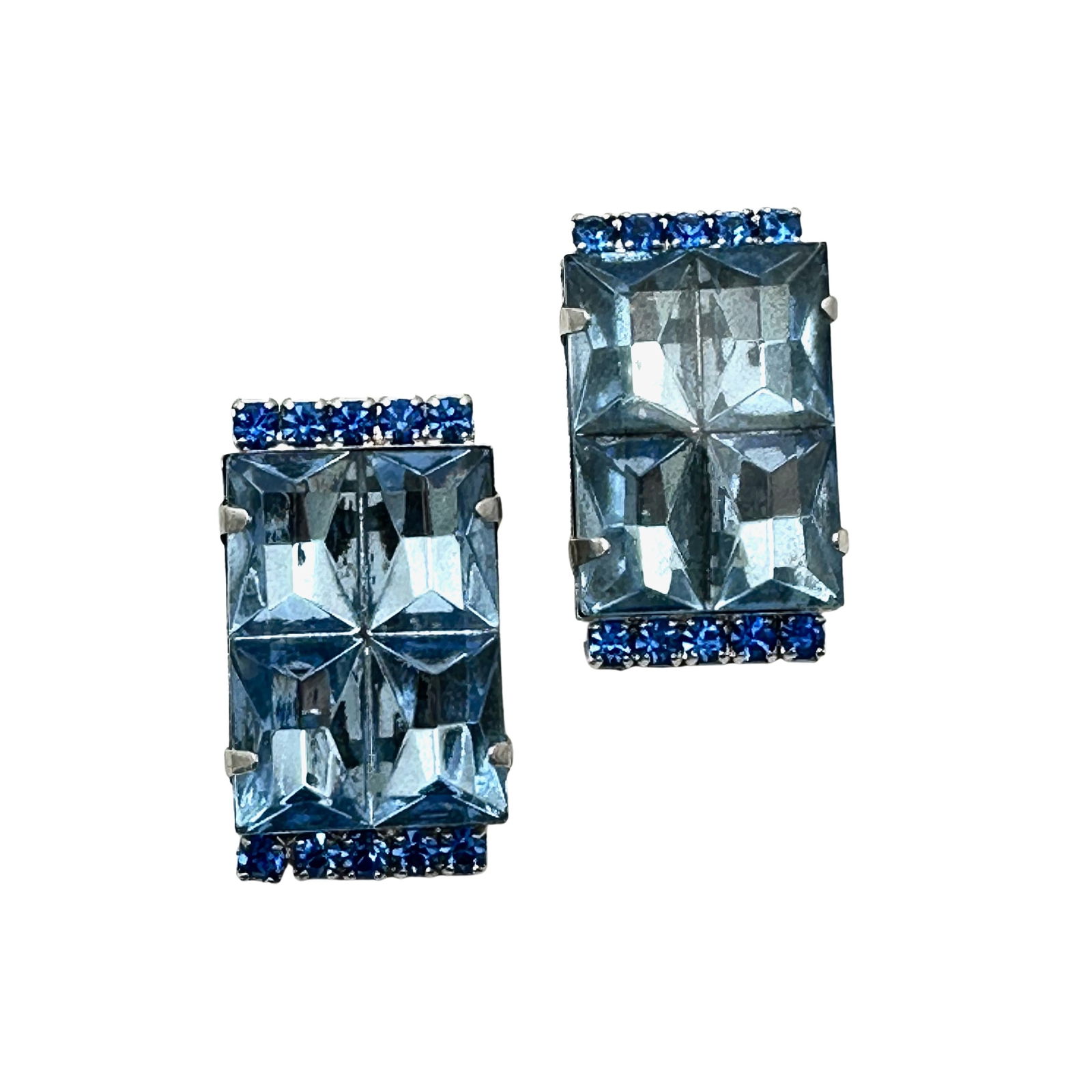 Vintage Shades of Blue Glass Rhinestone Silver Tone Clip Earrings 1.25 Inch (1 of 2)