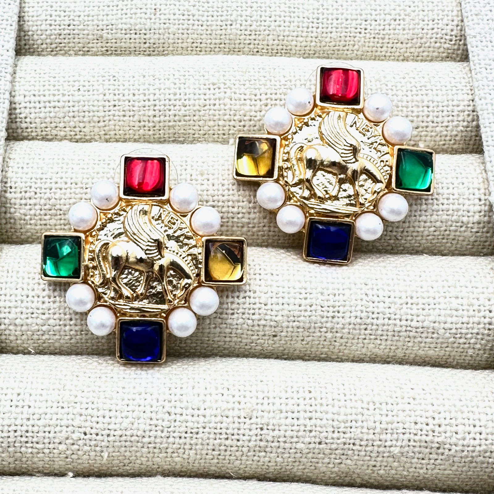 Jewel Tone Rhinestone Faux Pearl Gold Tone Pierced Earrings 1.25 Inc (1 of 2)