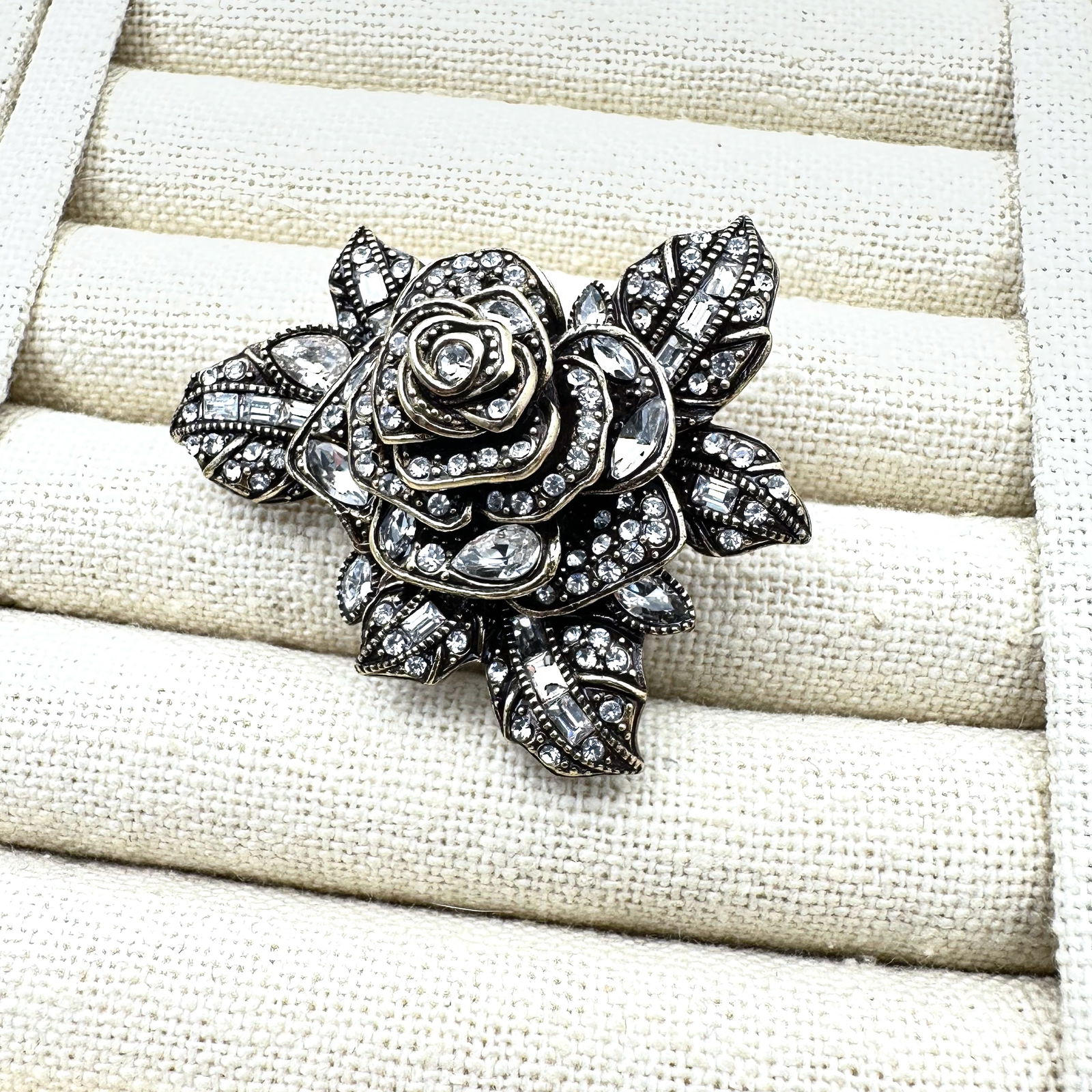 Heidi Daus Crystal Bronze Tone Rose Flower Design Ring Size 6 (1 of 2)