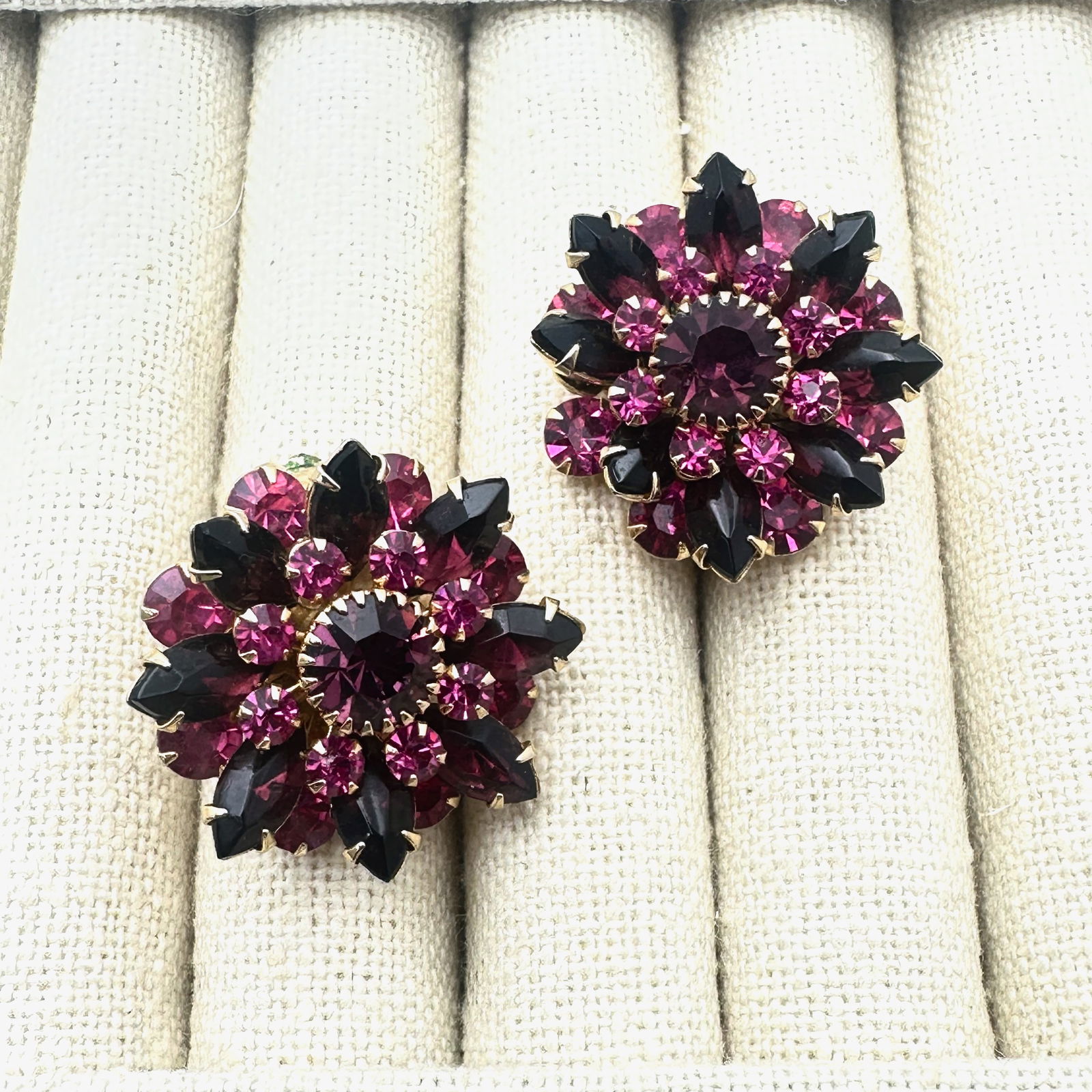 Vintage Judy Lee Pink Purple Glass Rhinestone Gold Tone Clip Earrings (1 of 2)