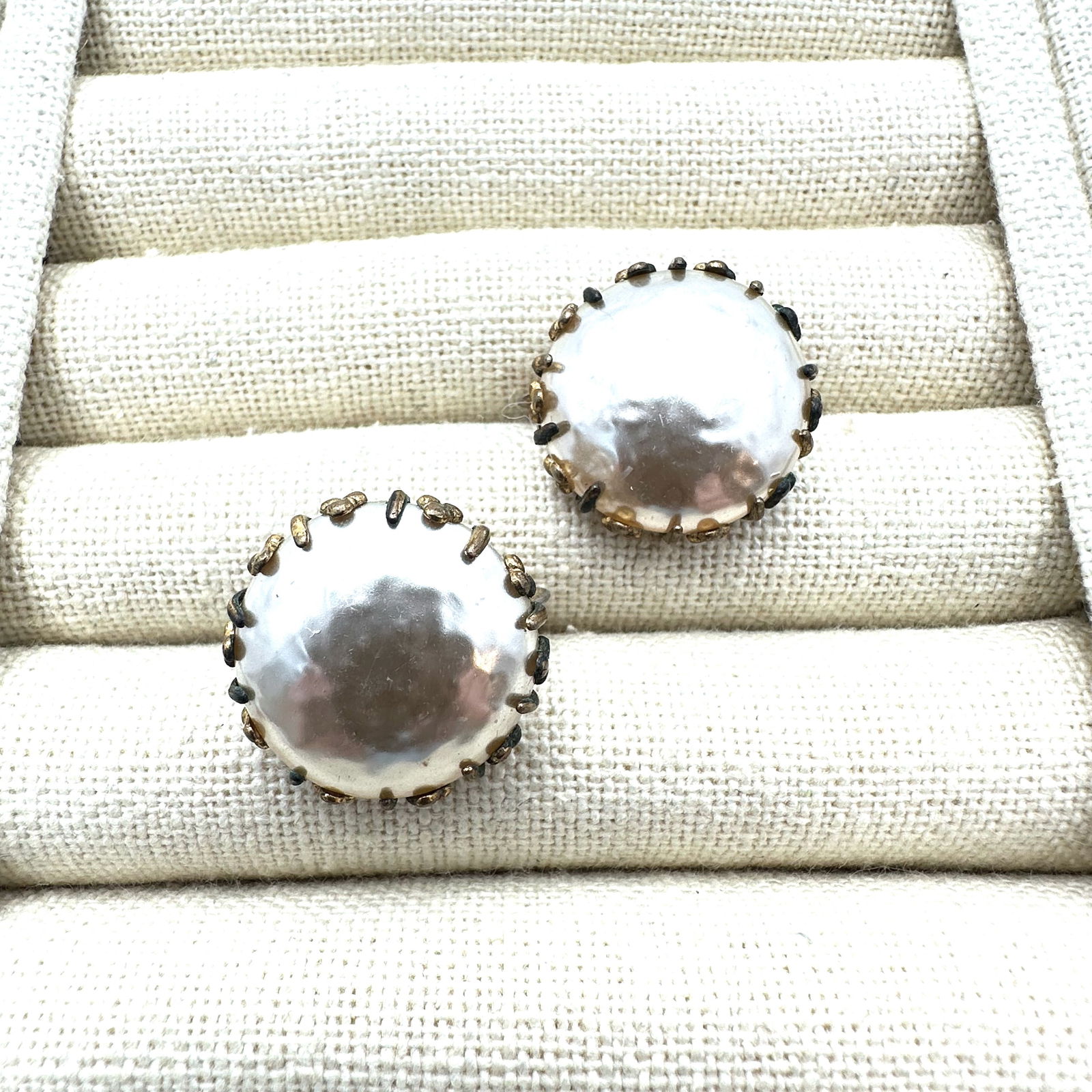 Vintage Miriam Haskell Baroque Pearl Gold Tone Clip Earrings: Vintage Miriam Haskell Baroque Pearl Gold Tone Clip Earrings