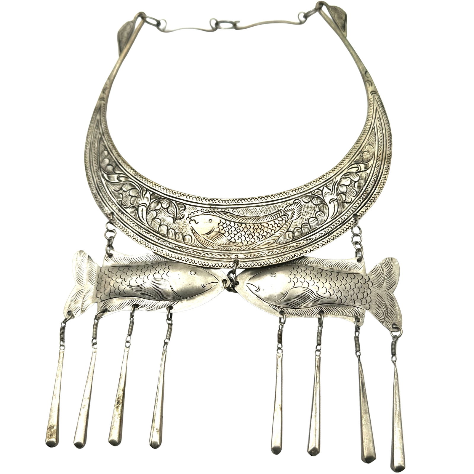 Vintage Artisan Large Silver Tone Fish Design Statement Necklace: Vintage Artisan Large Silver Tone Fish Design Statement Necklace