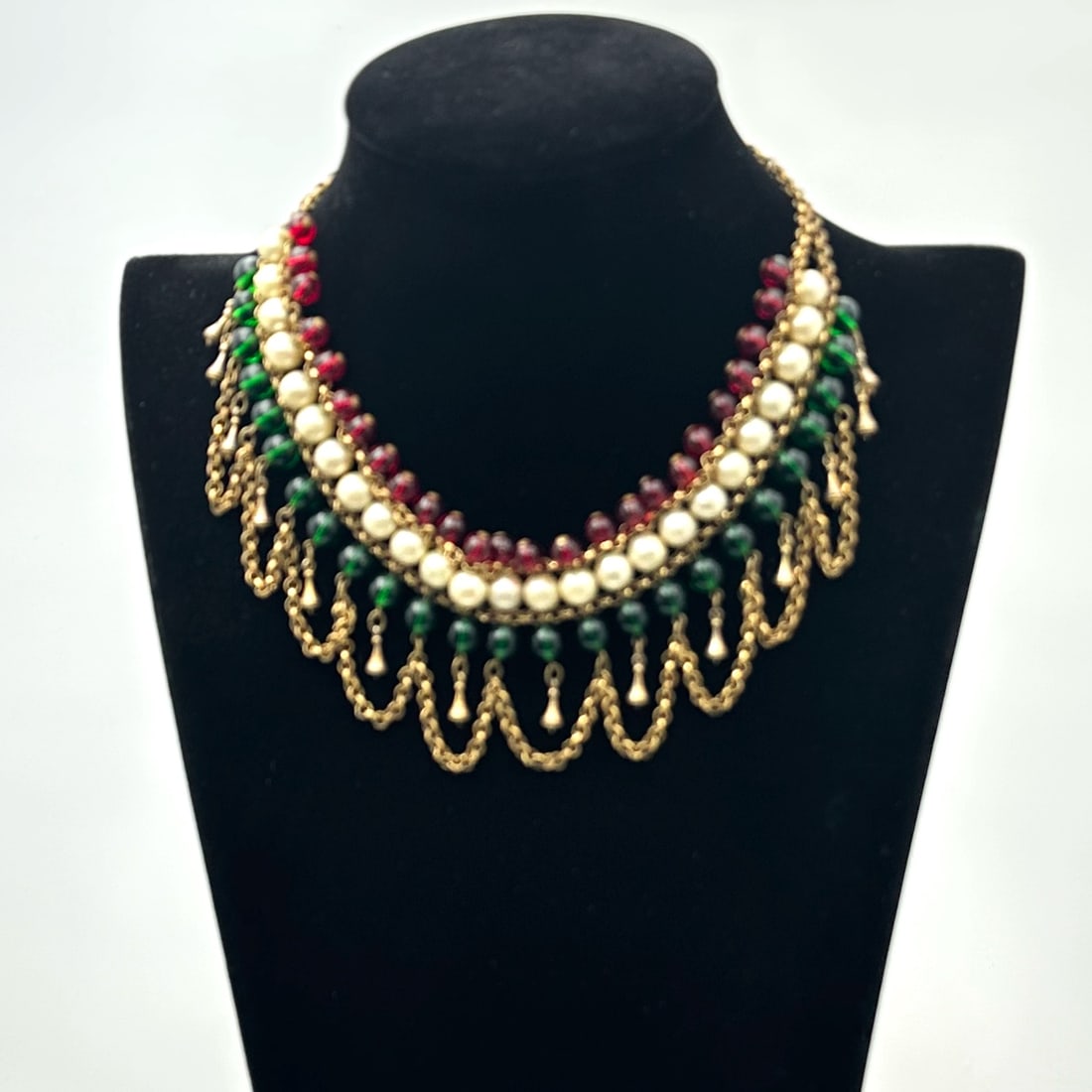 Vintage Red Green Glass Bead Antiqued Gold Tone Festoon Necklace (1 of 2)