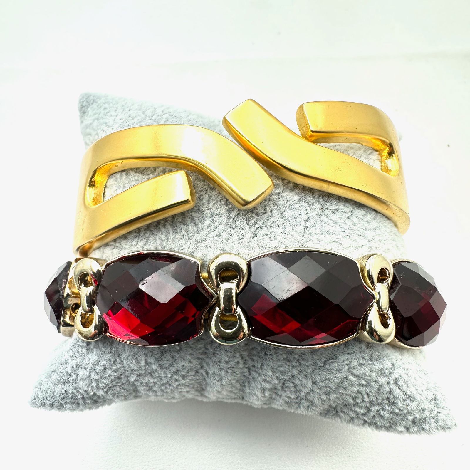 Vintage Jewelry Group Matte Gold Tone Hinged Bangle Bracelet Red Crystal Bracelet (1 of 2)