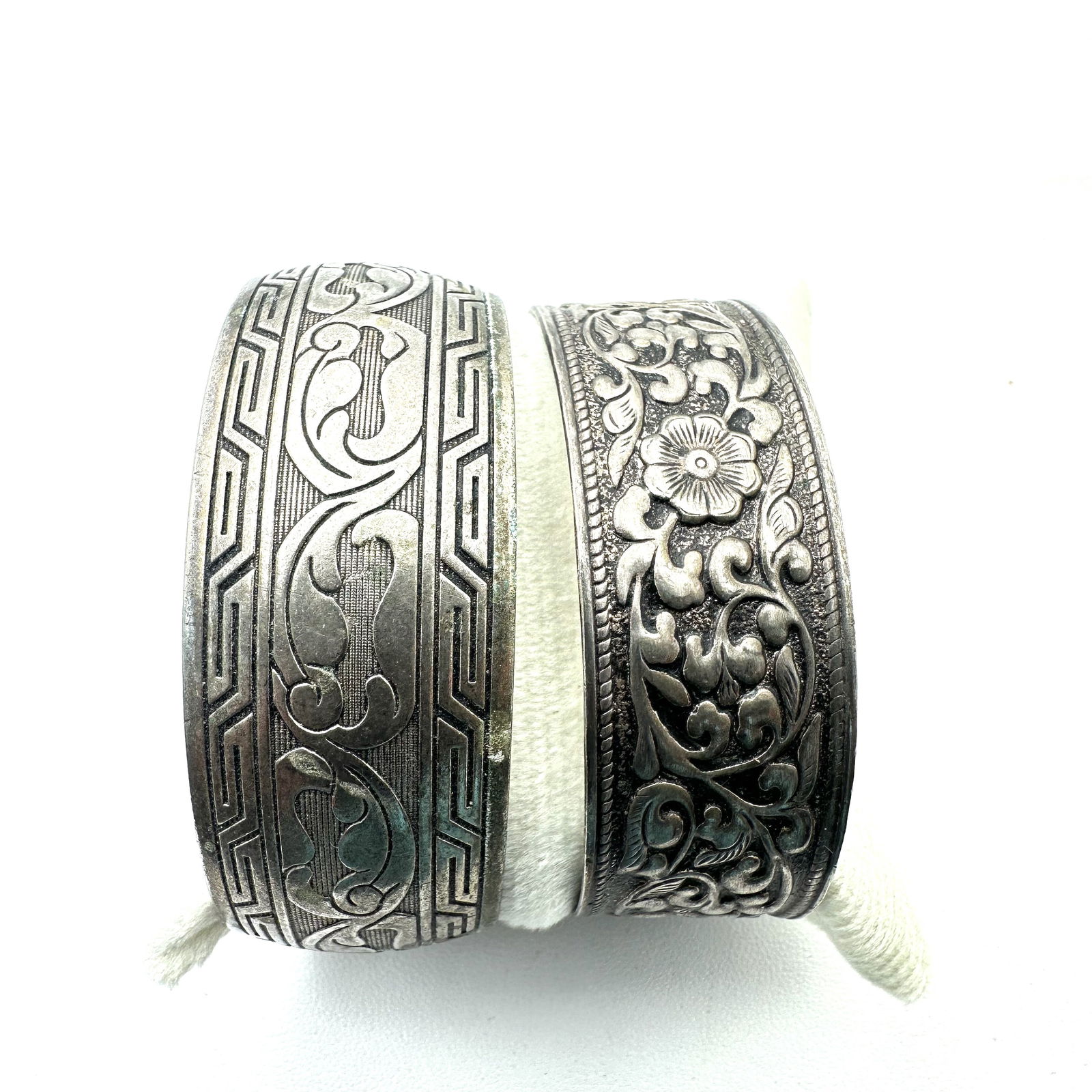 Vintage Jewelry Group Silver Tone Engraved Cuff Bracelets (1 of 2)