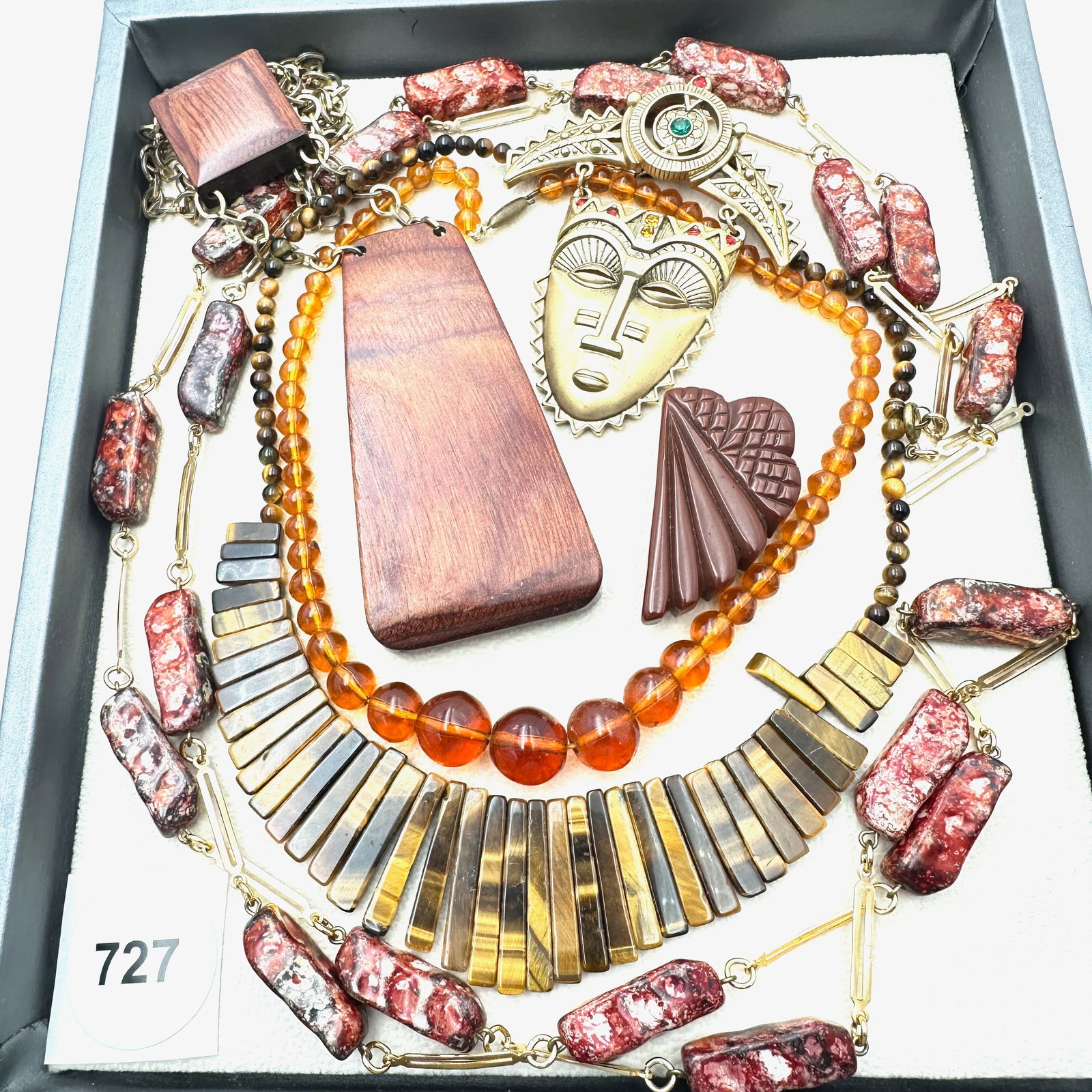 Vintage Jewelry Group Natural Tigers Eye Necklace Amber Colored Glass Beads Art Glass Necklace (1 of 2)