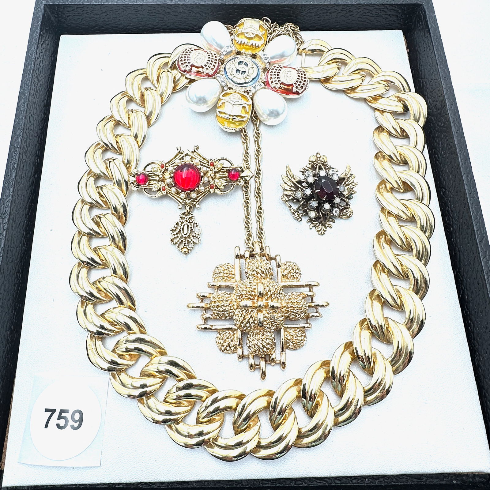 Vintage Jewelry Group Monet Pendant Necklace Brooches Pins Wide Chain Choker: Vintage Jewelry Group Monet Pendant Necklace Brooches Pins Wide Chain Choker