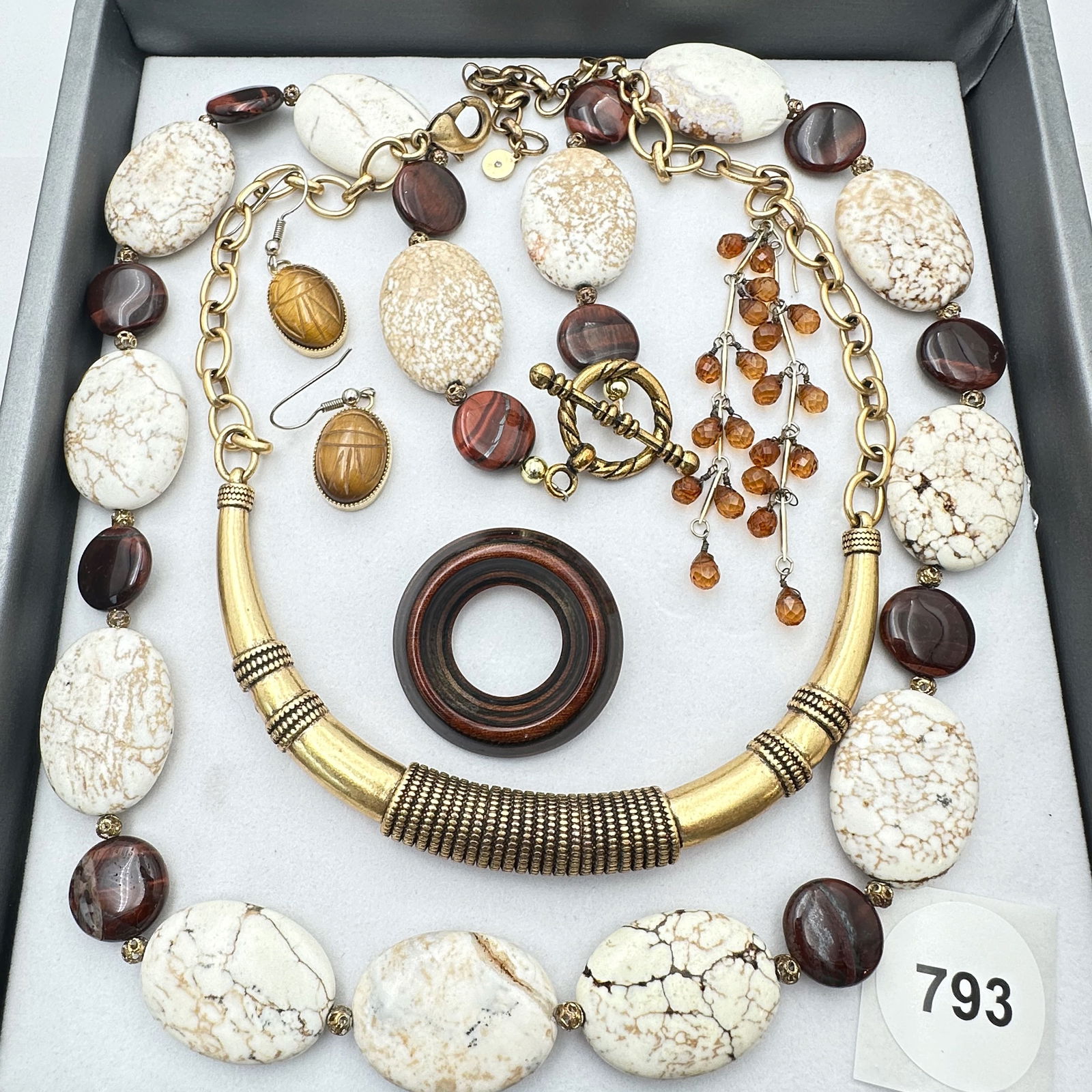 Vintage Jewelry Group Gemstone Crystal Gold Tone Necklaces Earrings Brooch (1 of 2)