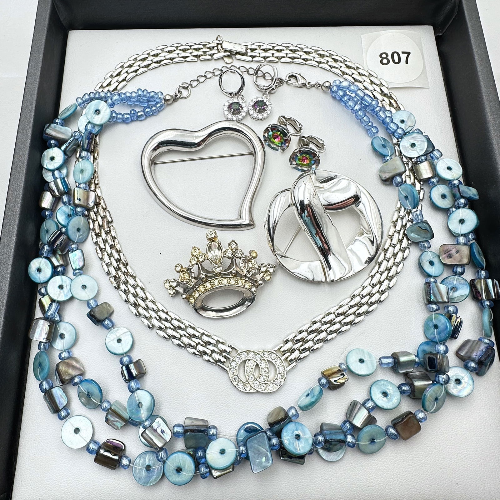 Vintage Jewelry Group Blue Pearl Necklace Silver Tone Necklace Brooches and Earrings (1 of 2)