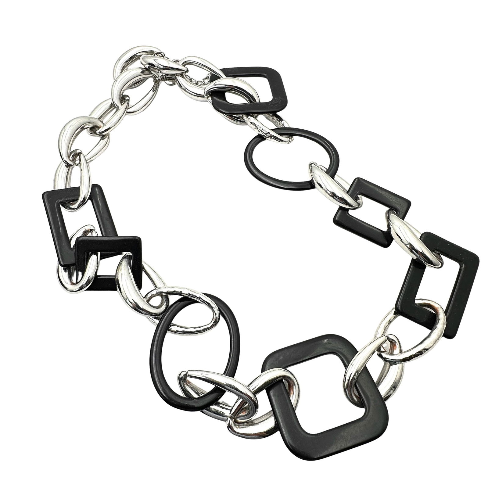 Modernist Design Silver Hammered Links Black Lucite Long Length Necklace 30 Inch Chicos: Modernist Design Silver Hammered Links Black Lucite Long Length Necklace 30 Inch Chicos