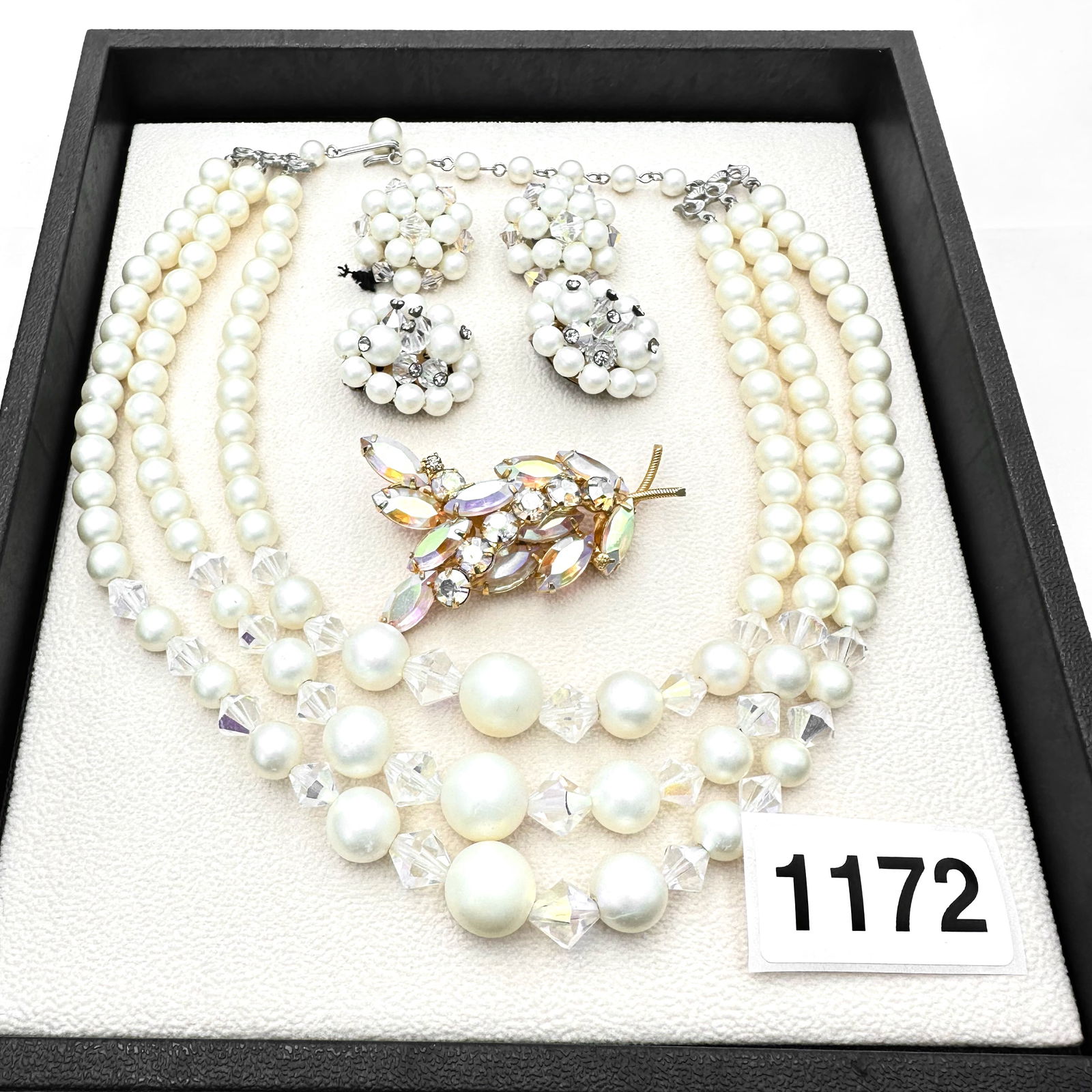 Vintage Jewelry Group Lot: Vintage Jewelry Group Lot