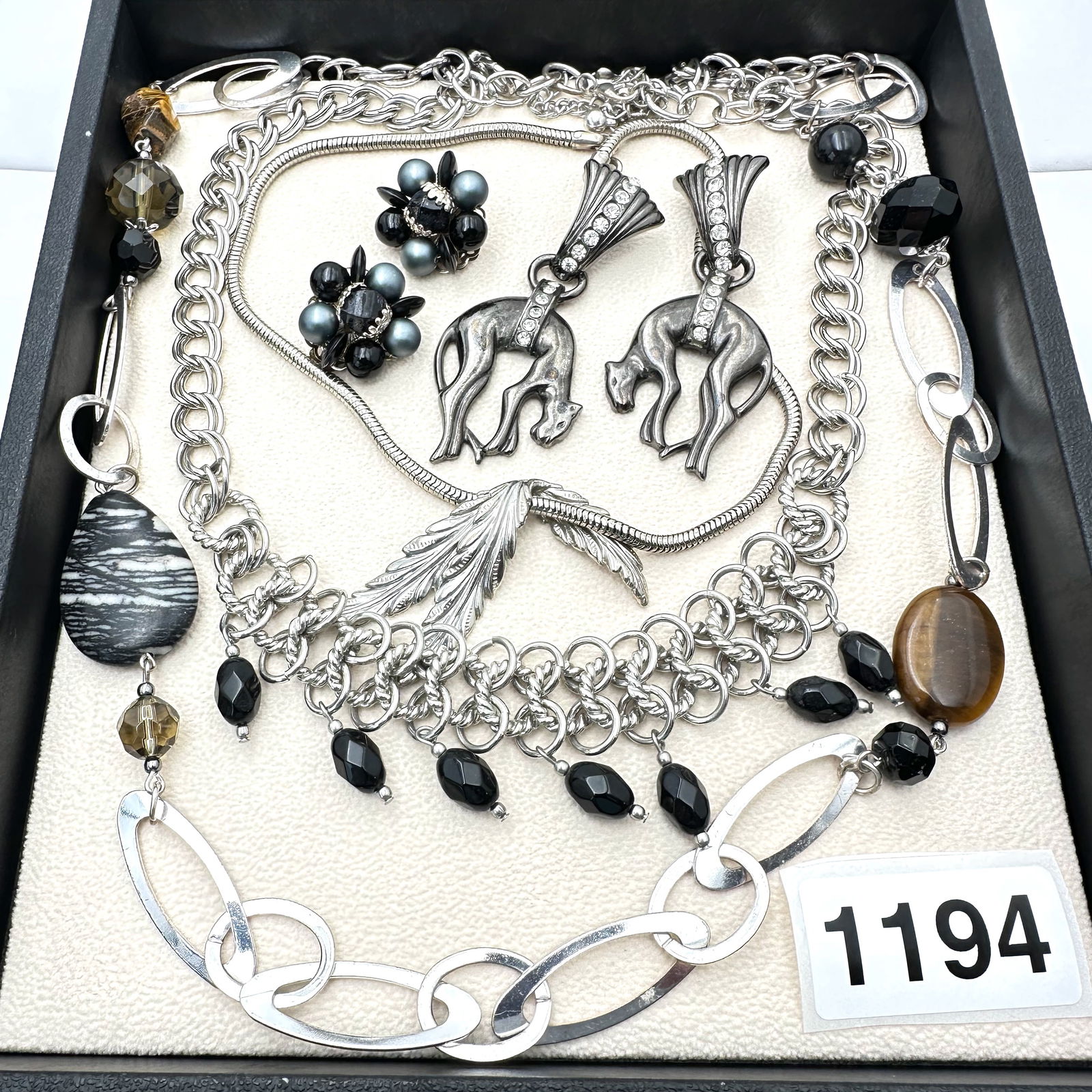 Vintage Jewelry Group Lot (1 of 2)