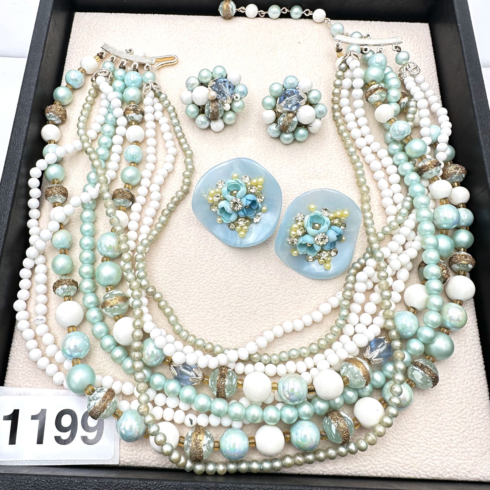 Vintage Jewelry Group Lot (1 of 2)