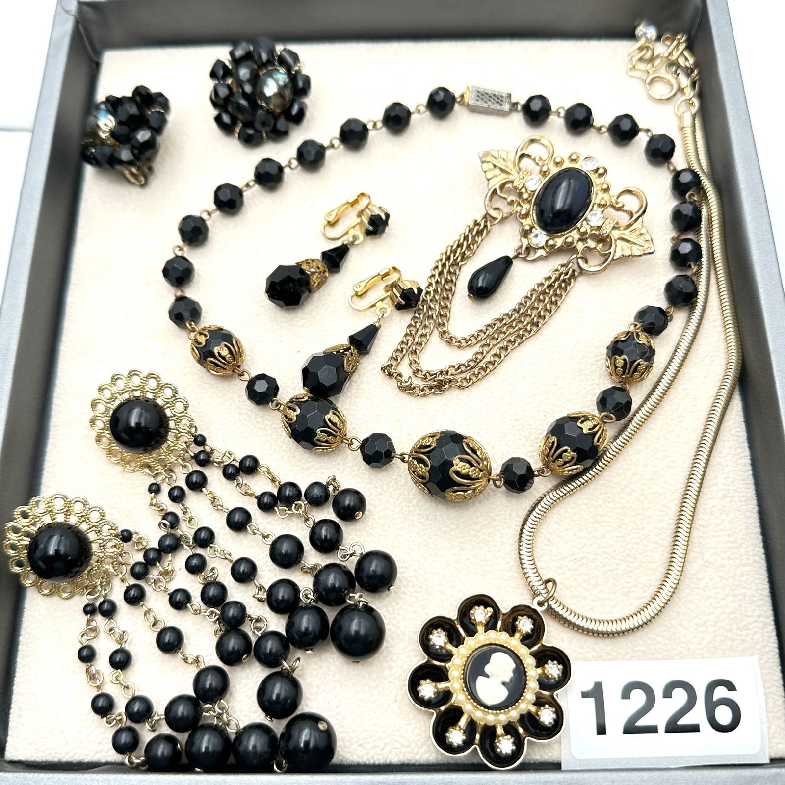 Vintage Jewelry Group Lot (1 of 2)