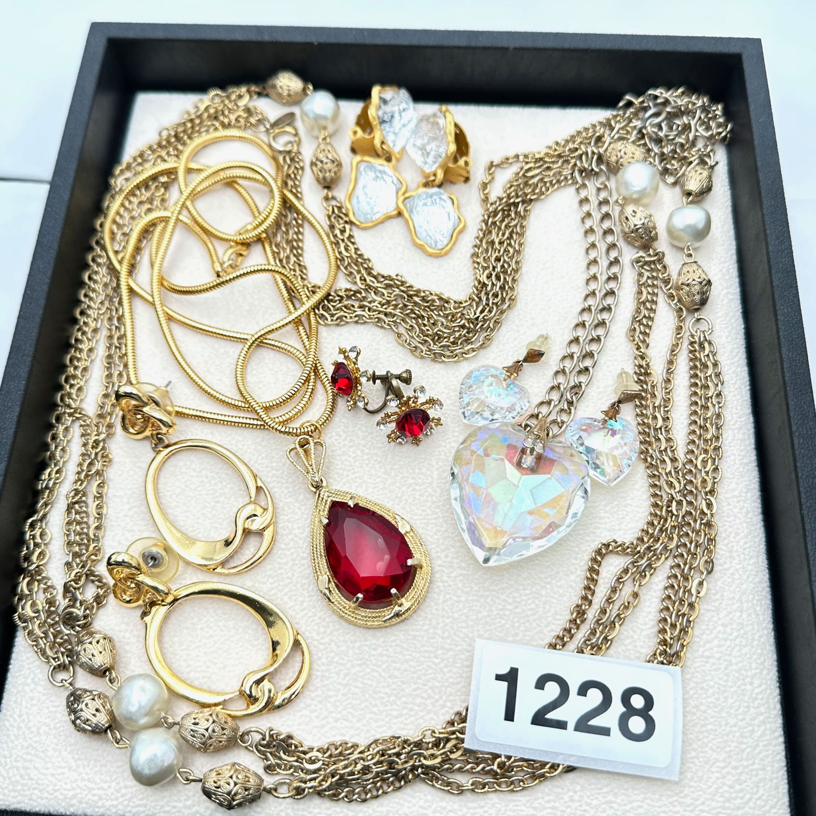Vintage Jewelry Group Lot (1 of 2)