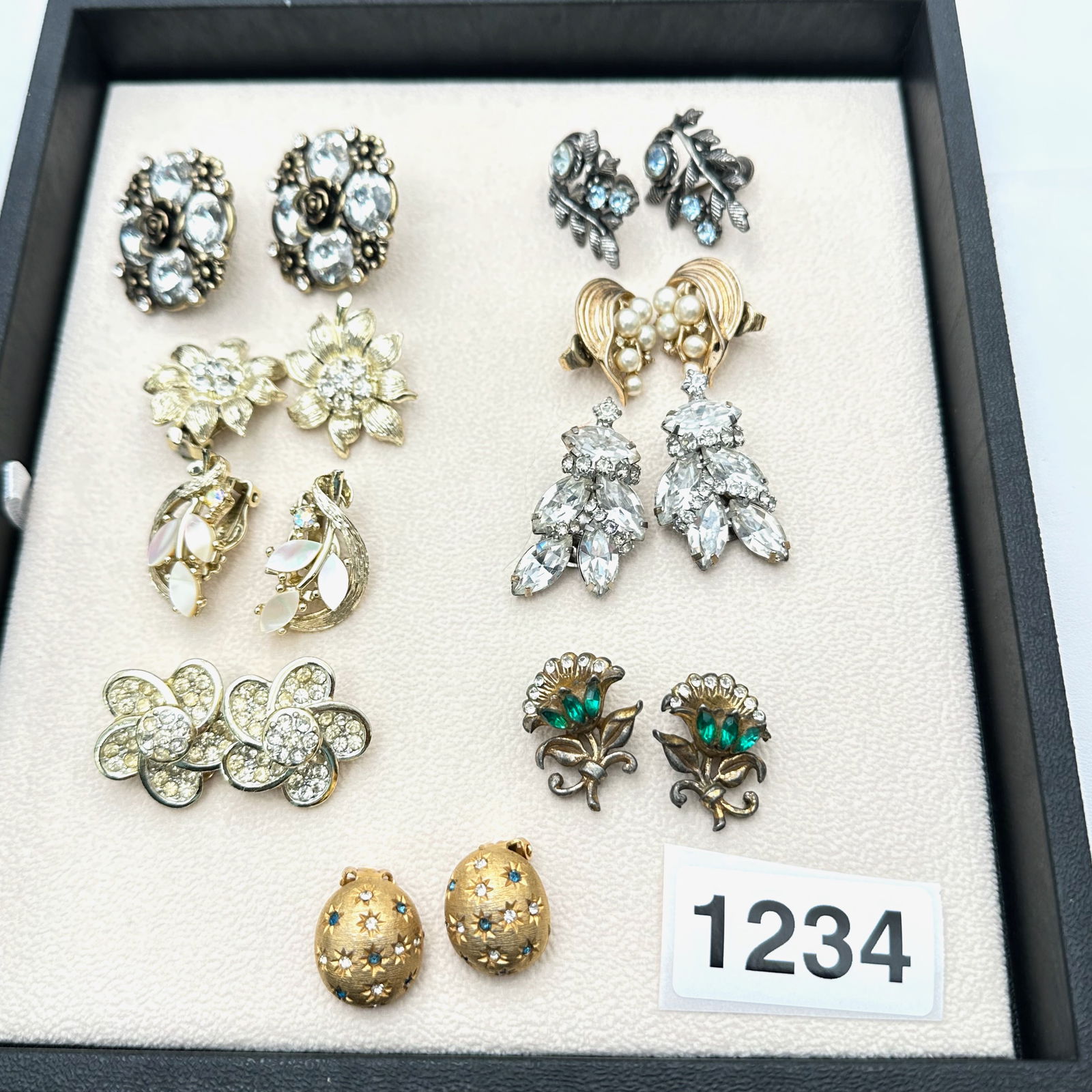 Vintage Jewelry Group Lot (1 of 2)