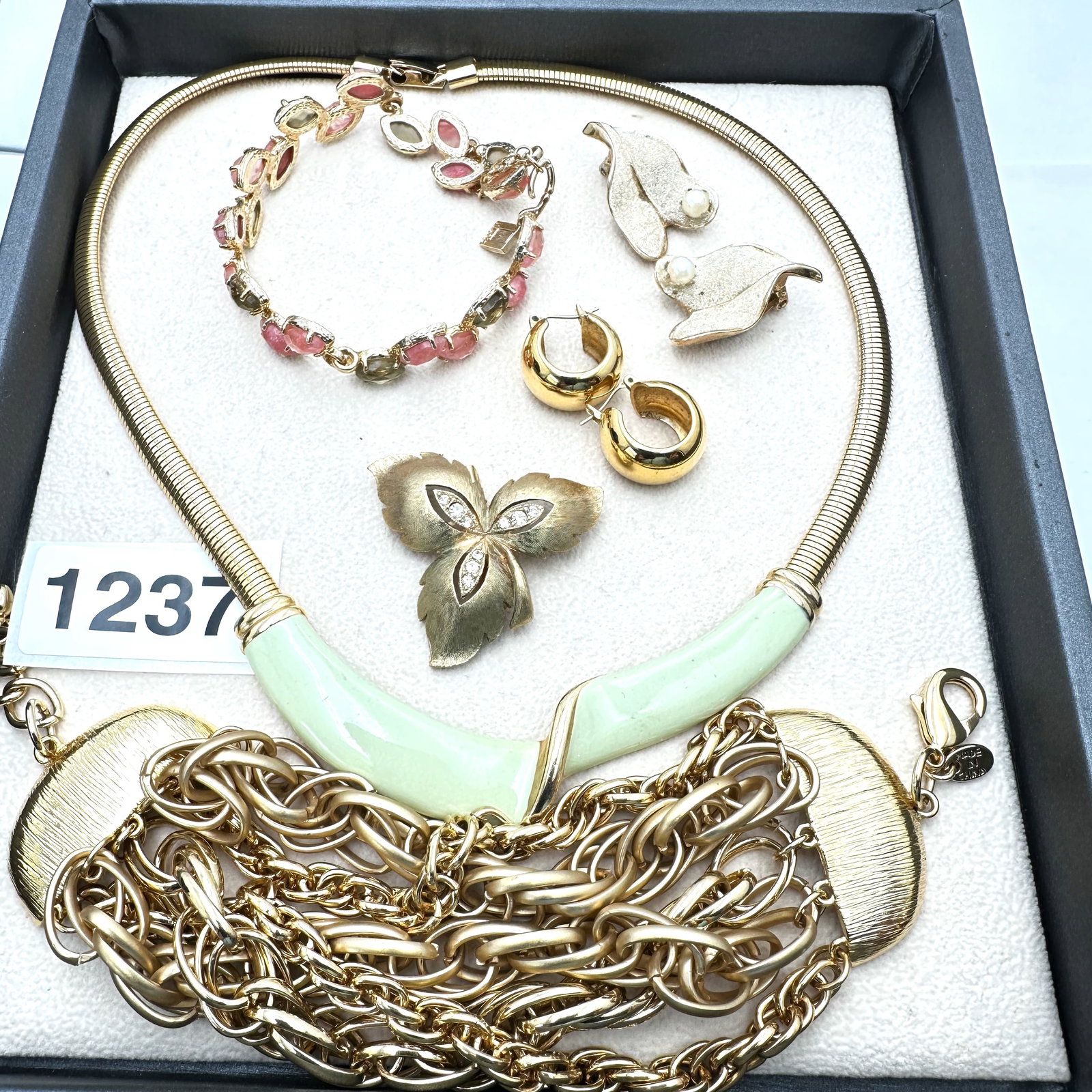 Vintage Jewelry Group Lot (1 of 2)