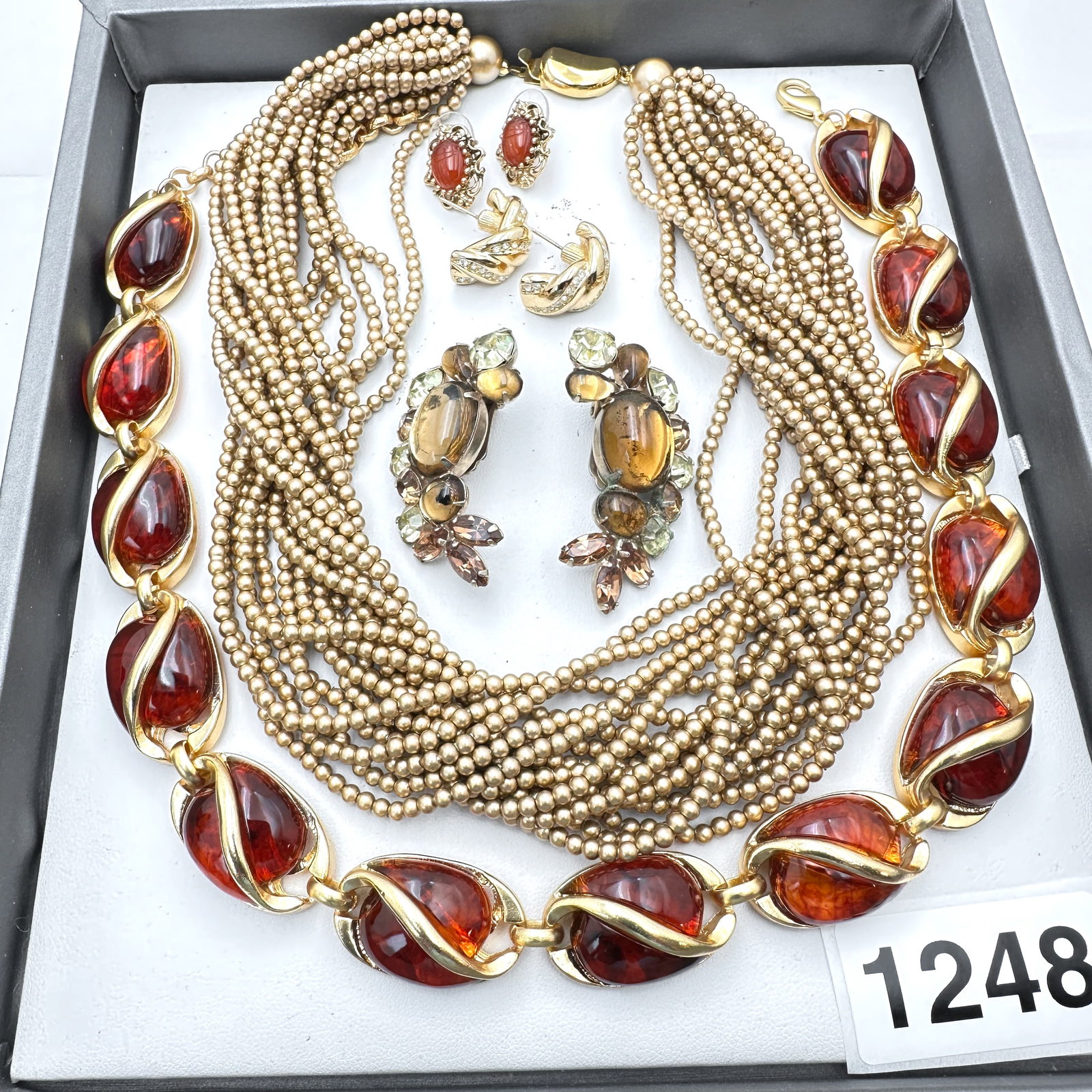 Vintage Jewelry Group Lot (1 of 2)