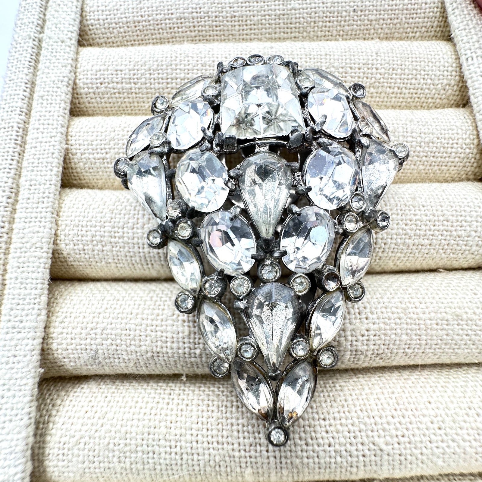 Vintage Pot Metal Blue Rhinestone Portrait 2.5 Inch Pendant Silver Tone Necklace: Vintage Pot Metal Blue Rhinestone Portrait 2.5 Inch Pendant Silver Tone Necklace