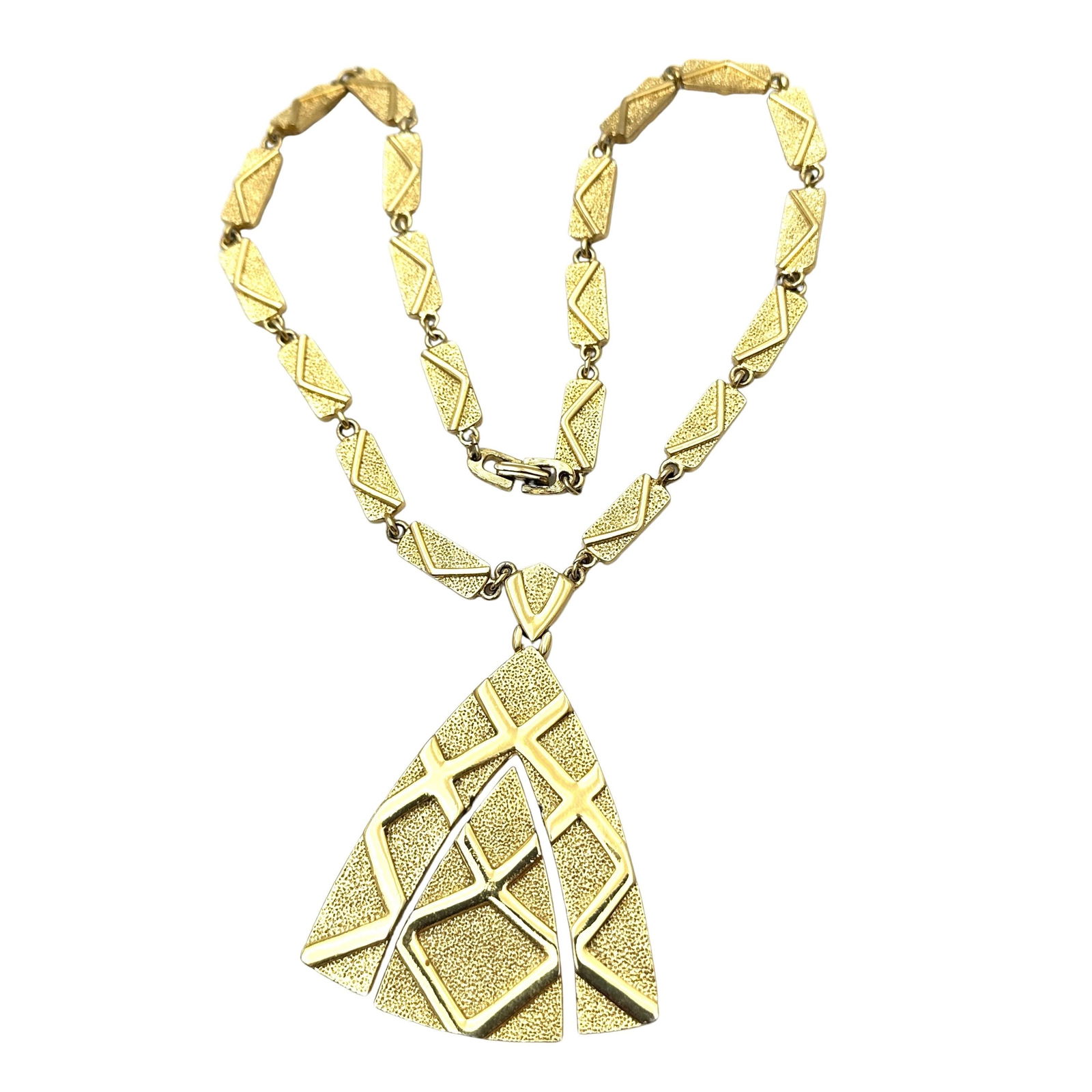 Vintage Retro 1960s Era Gold Tone Bold Pendant Necklace 20 Inch Length (1 of 2)