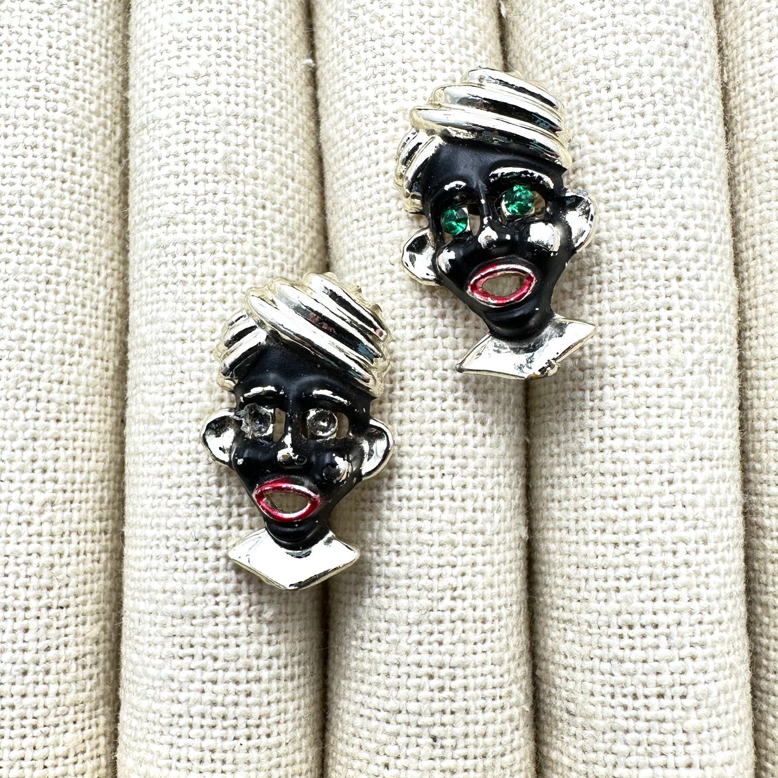 Vintage Black Enamel Rhinestone Blackamoor Gold Tone Screw Back Earrings: Vintage Black Enamel Rhinestone Blackamoor Gold Tone Screw Back Earrings